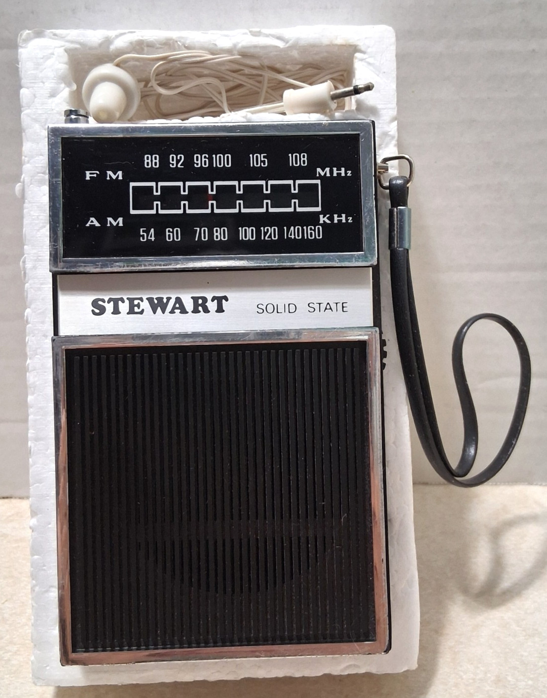 AM FM Portable Radio – Vintage Stewart – TR-1 – Tested – Complete in Retail Box