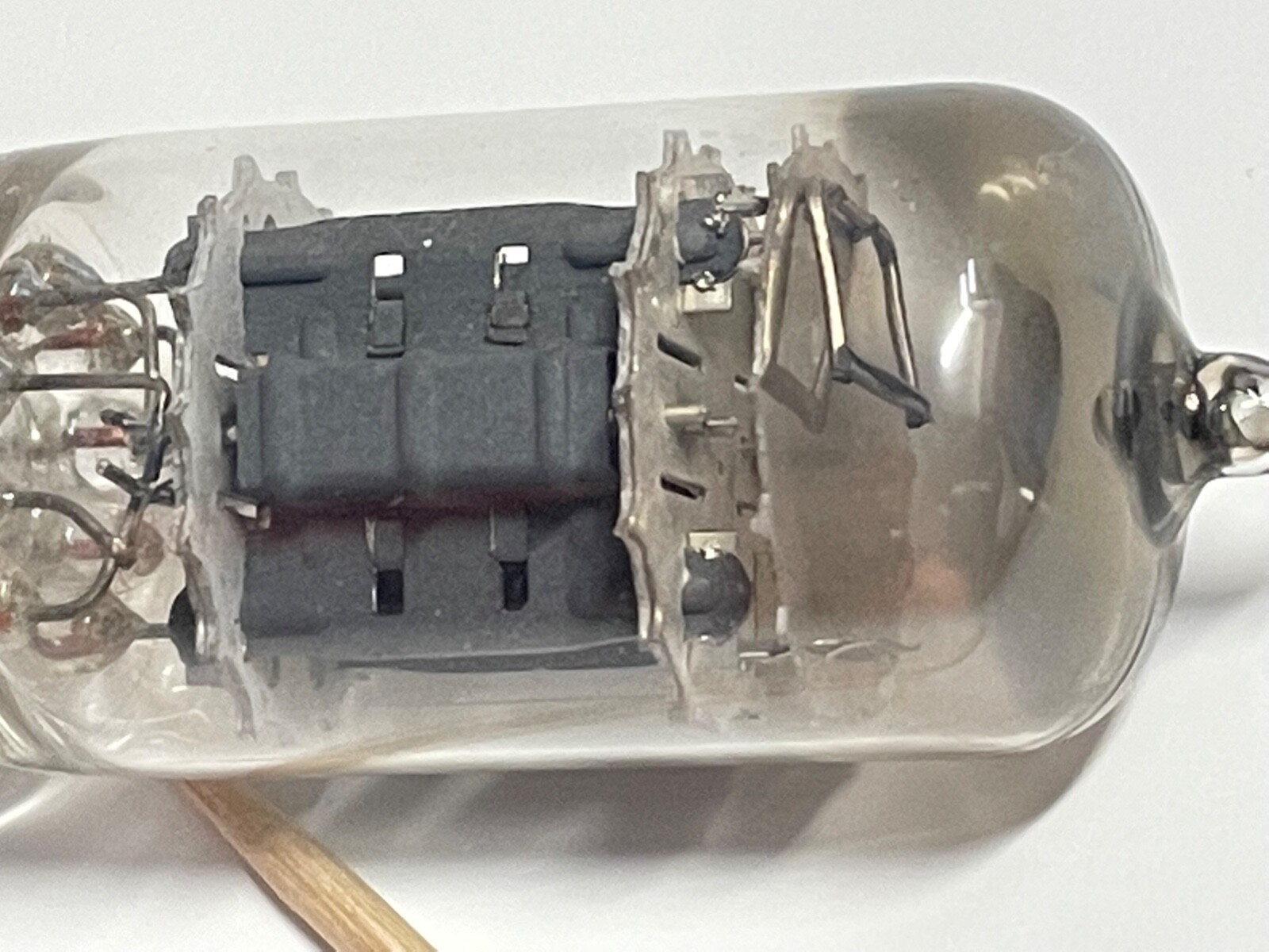 vintage tube ECC802S – D getter – 3 micas