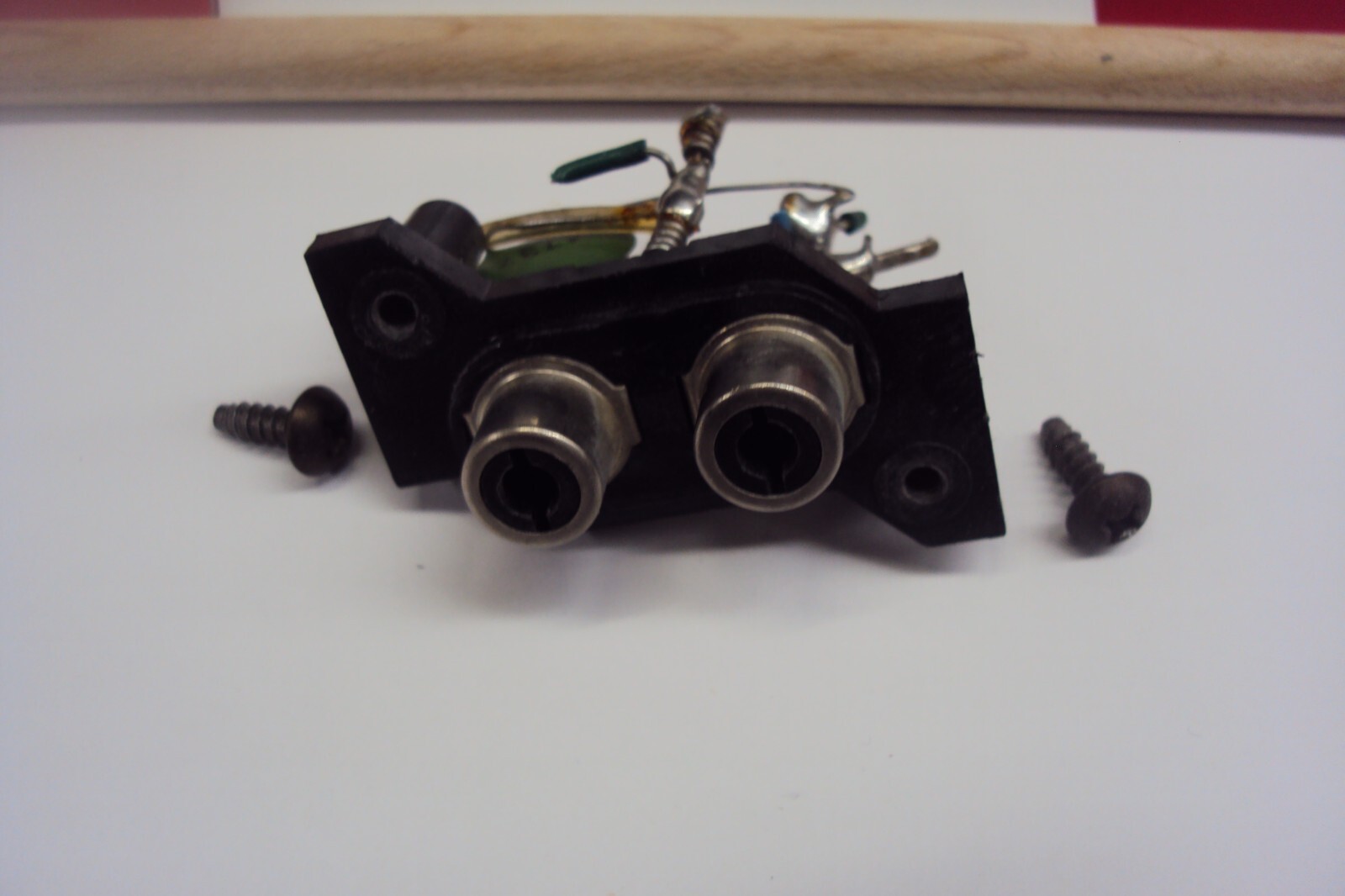 Fisher MC-4000 Combo Receiver RCA Speaker Output Jack Panel. Parting Out MC-4000