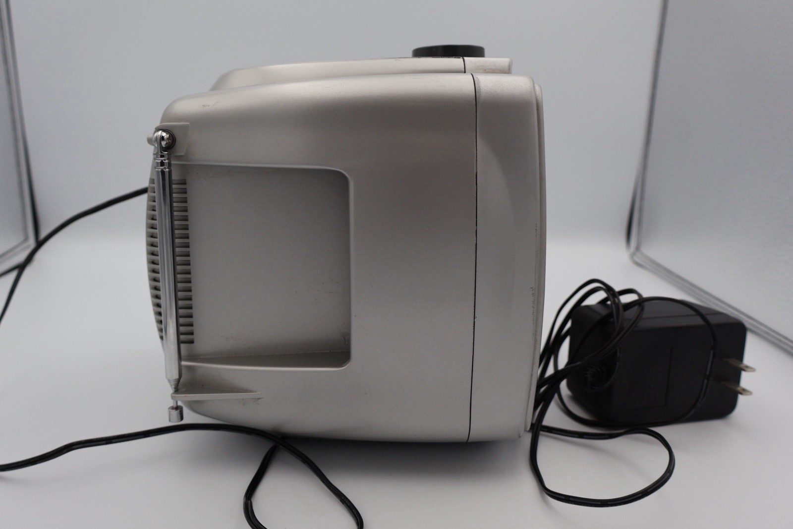 Coby CX TV1 5 Inch Portable Black White TV AM FM Radio Tested Works