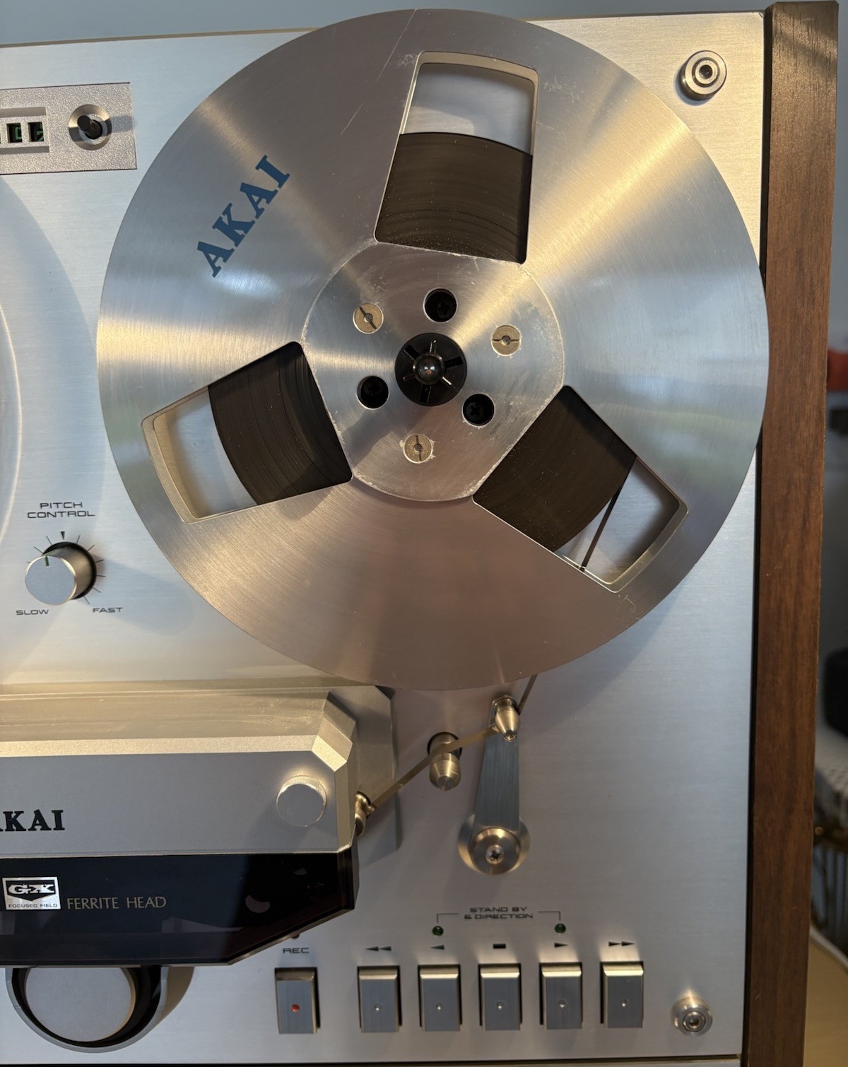 Akai GX-266 II Open Reel Tape Deck Recorder With Akai Reel For Parts Or Repair