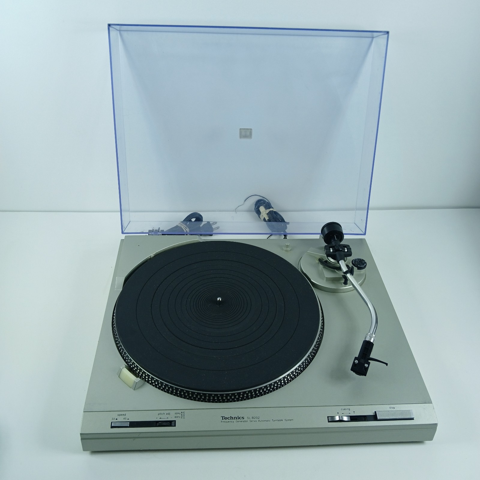 VTG TECHNICS FREQUENCY GENERATOR SERVO AUTO TURNTABLE SL-B202 TESTED