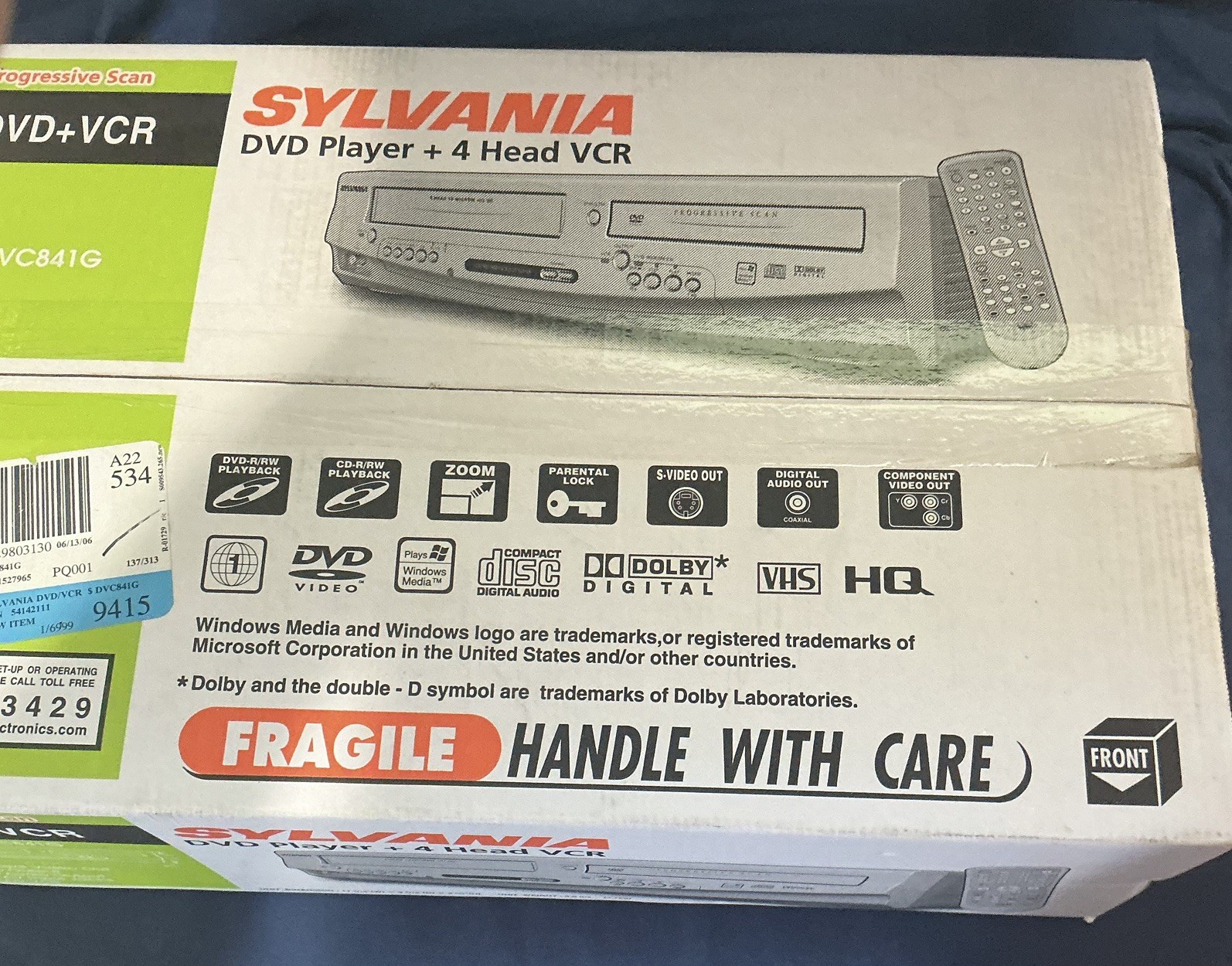 SYLVANIA, DVD + VCR Combo Player 4-Head / Model DVC841G / Sealed
