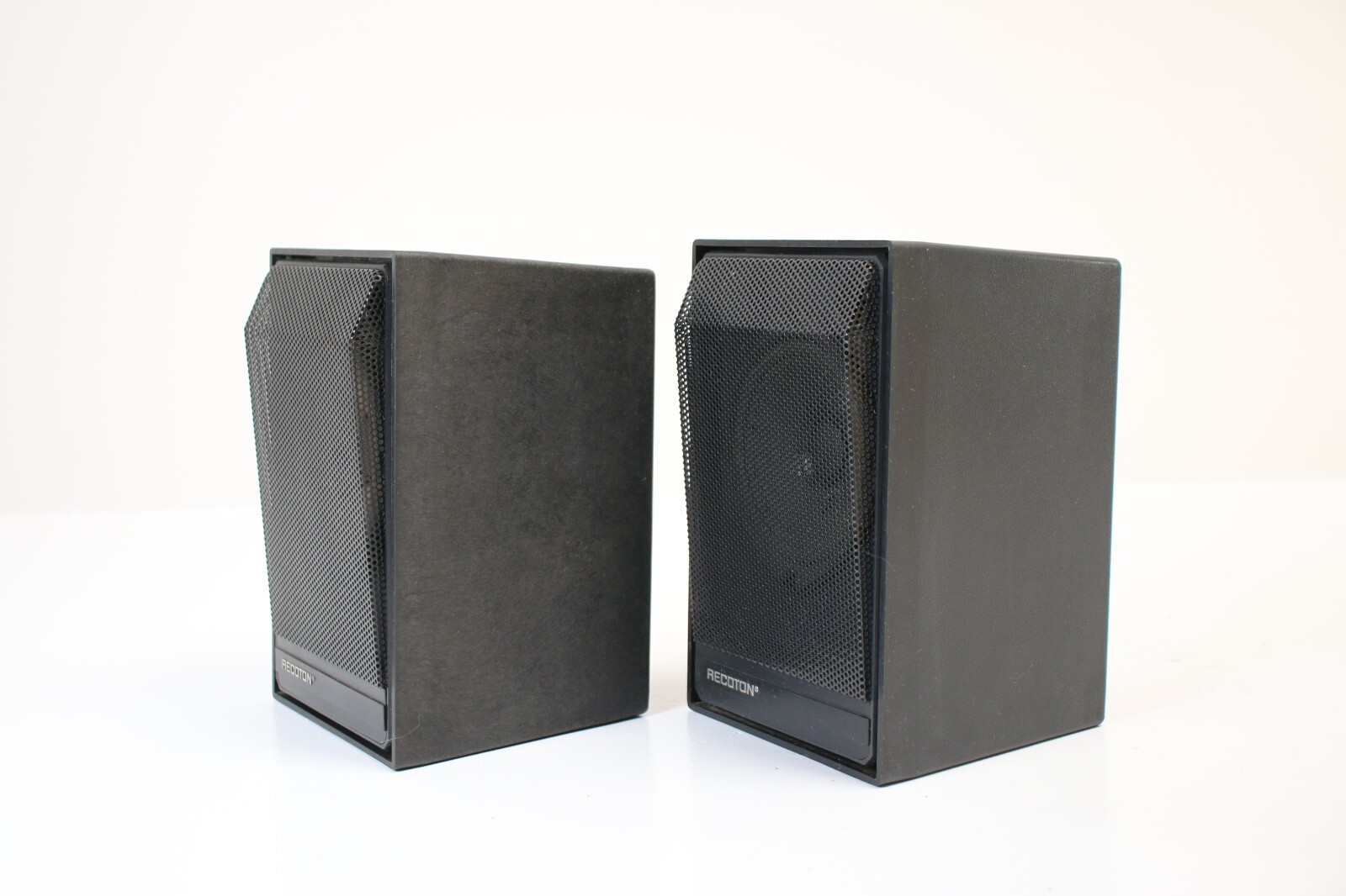 Vintage Recoton Speakers W100 Scholtz Technology