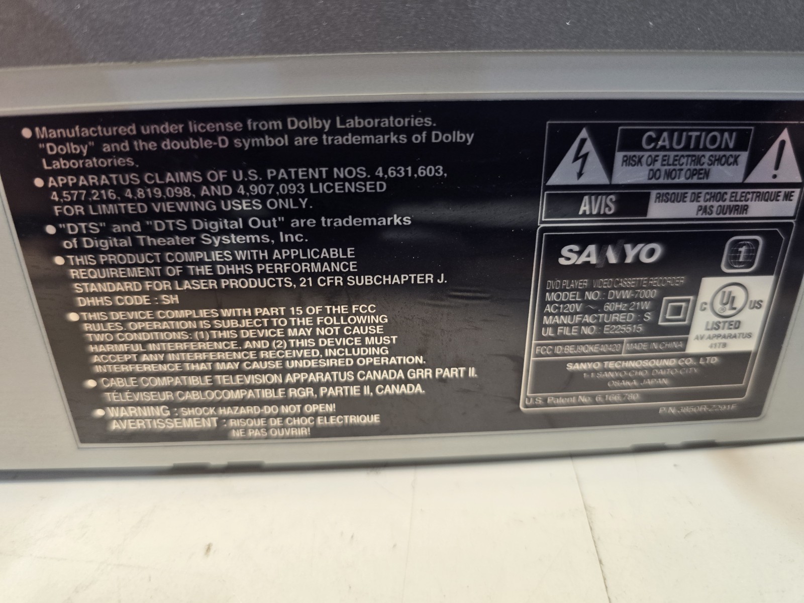 SANYO DVW-7200 VHS/DVD VCR-DVD Combo 4-Head Hi-Fi Progressive Scan