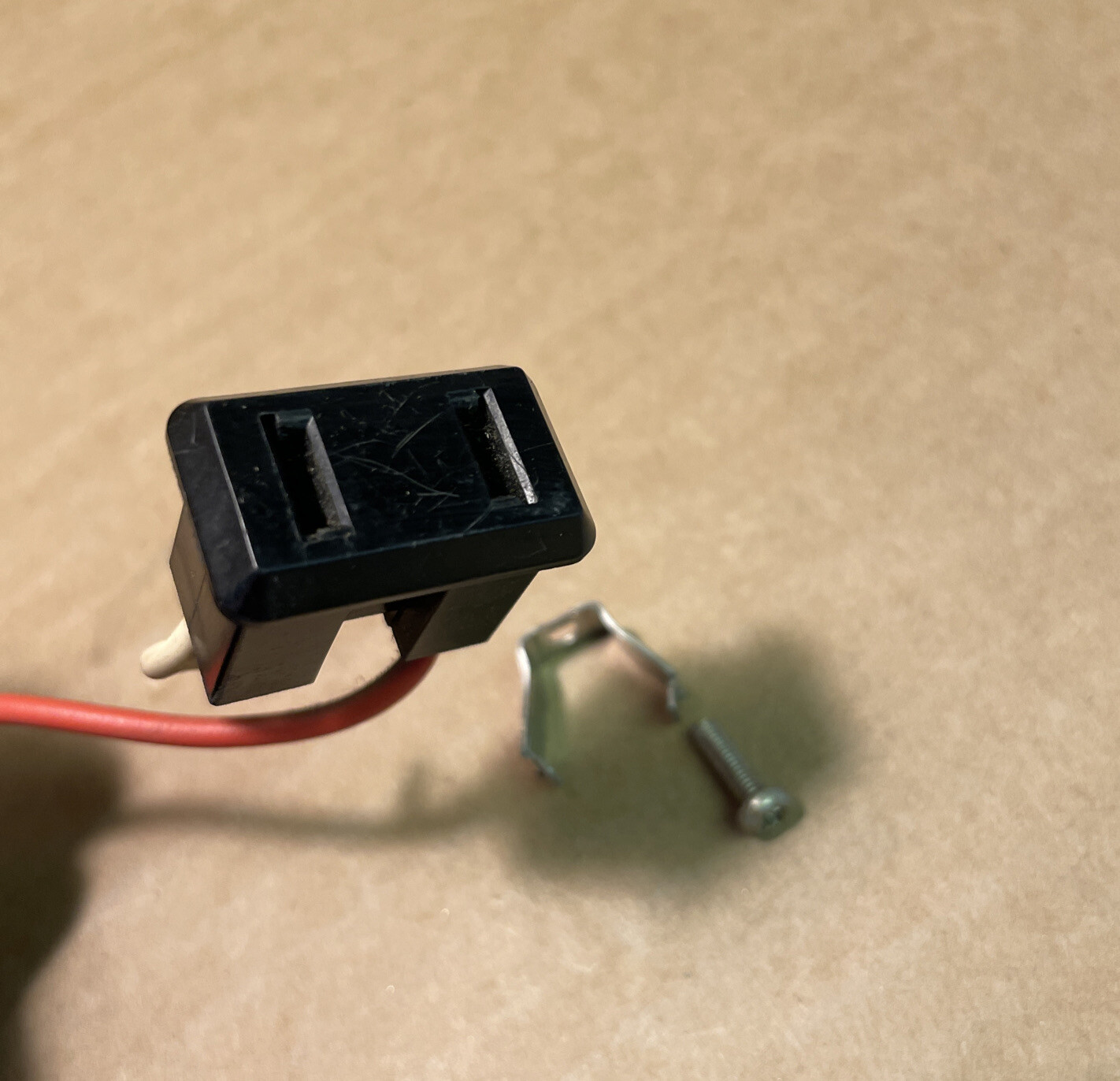 Kenwood KR-6600 Receiver Parts: Power Outlet Switched 100W
