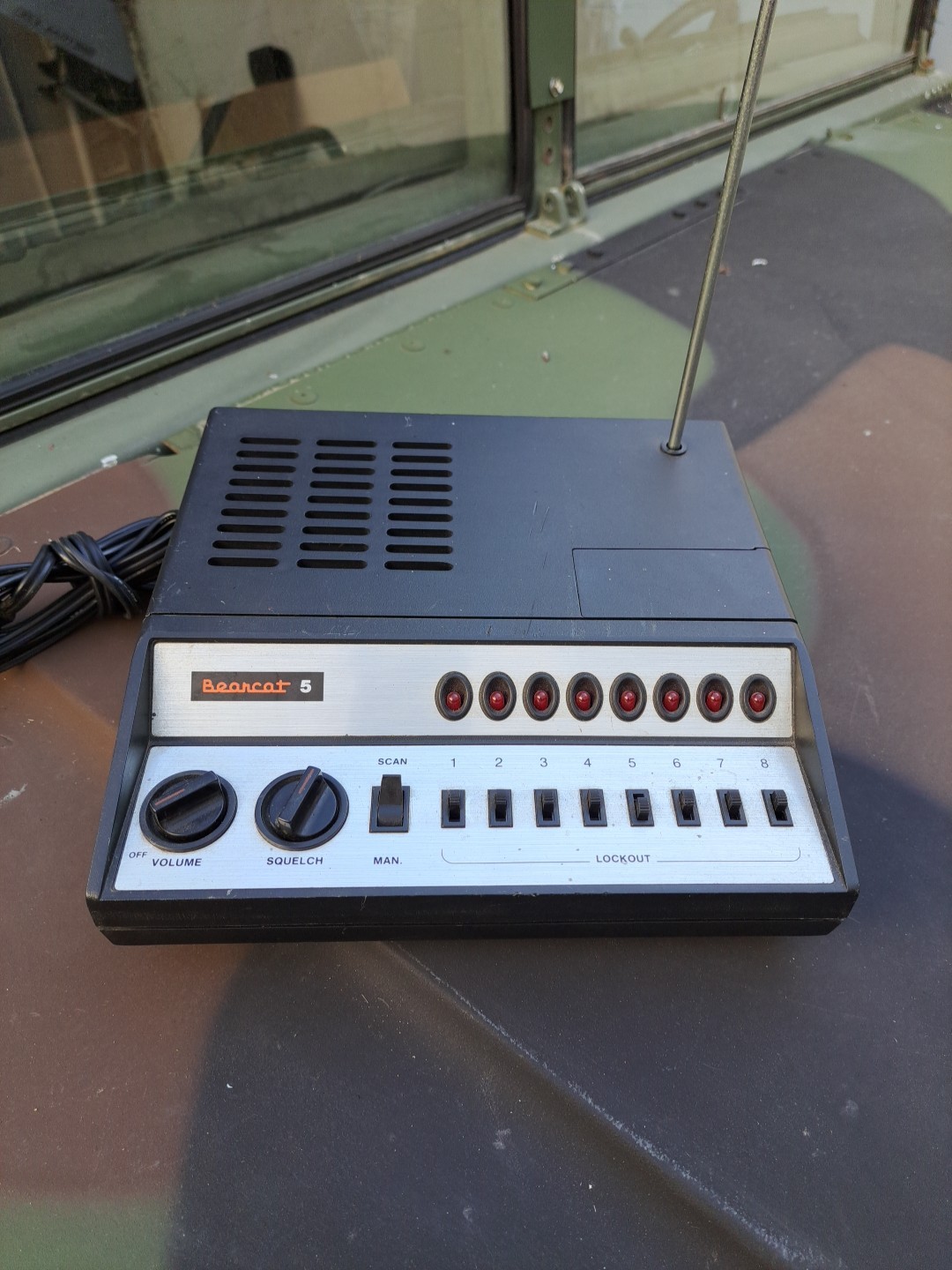 Vintage Bearcat 5 BC-5 desktop scanner with crystals antenna WORKING CONDITION