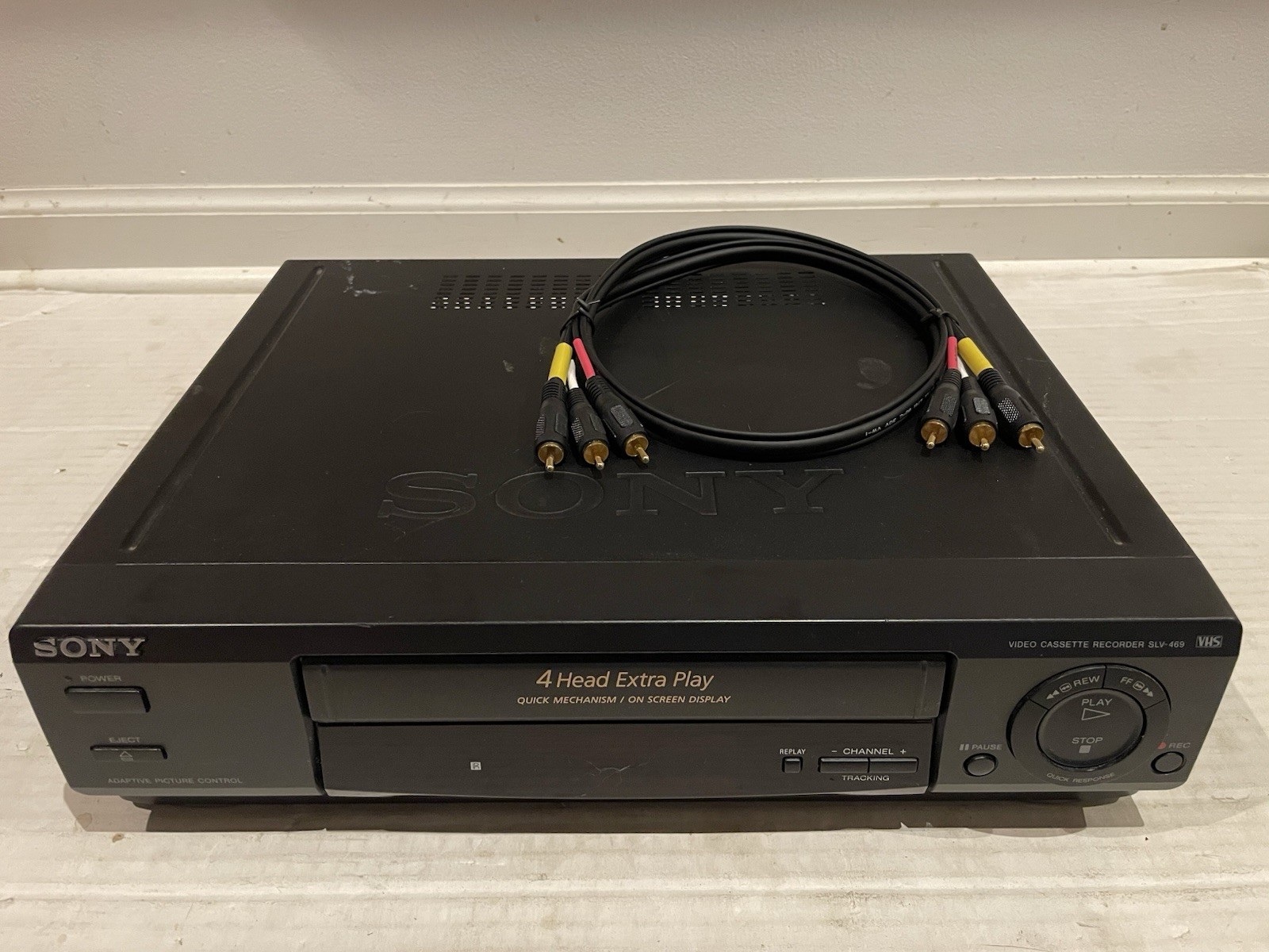 Sony SLV-469 VHS Player Recorder 4 Head Stereo VCR & Cable Tested Working *READ*