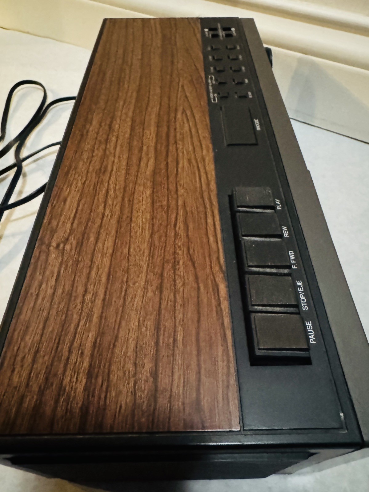 Vintage SEARS LXI SERIES, STEREO CASSETTE, AM/FM Clock Radio Model 667 24288 290
