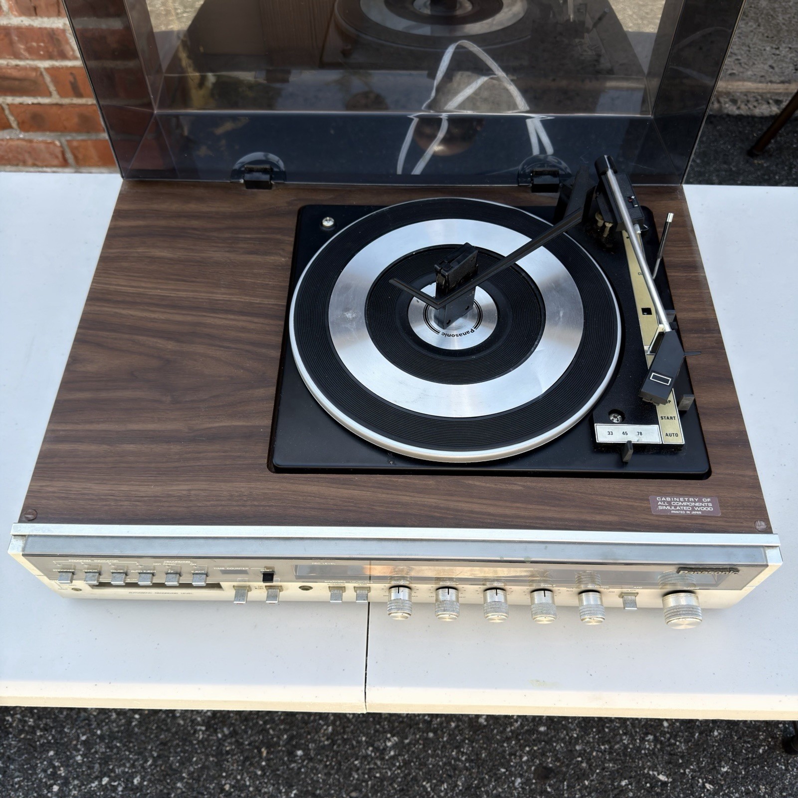 1970s Panasonic SE-2680 AM/FM Radio 8-Track Turntable Stereo System W/Speakers