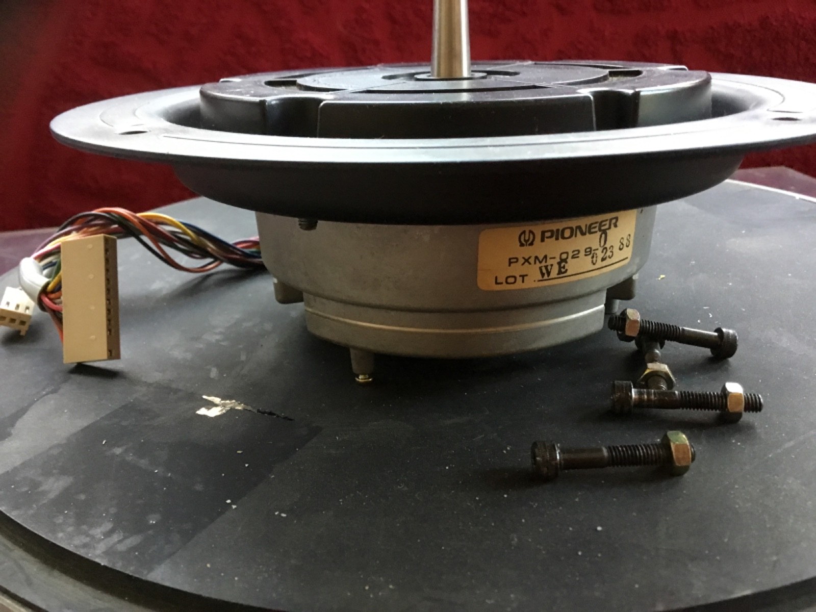 PIONEER XL-1550/A700 PL-550/570 TURNTABLE MOTOR.