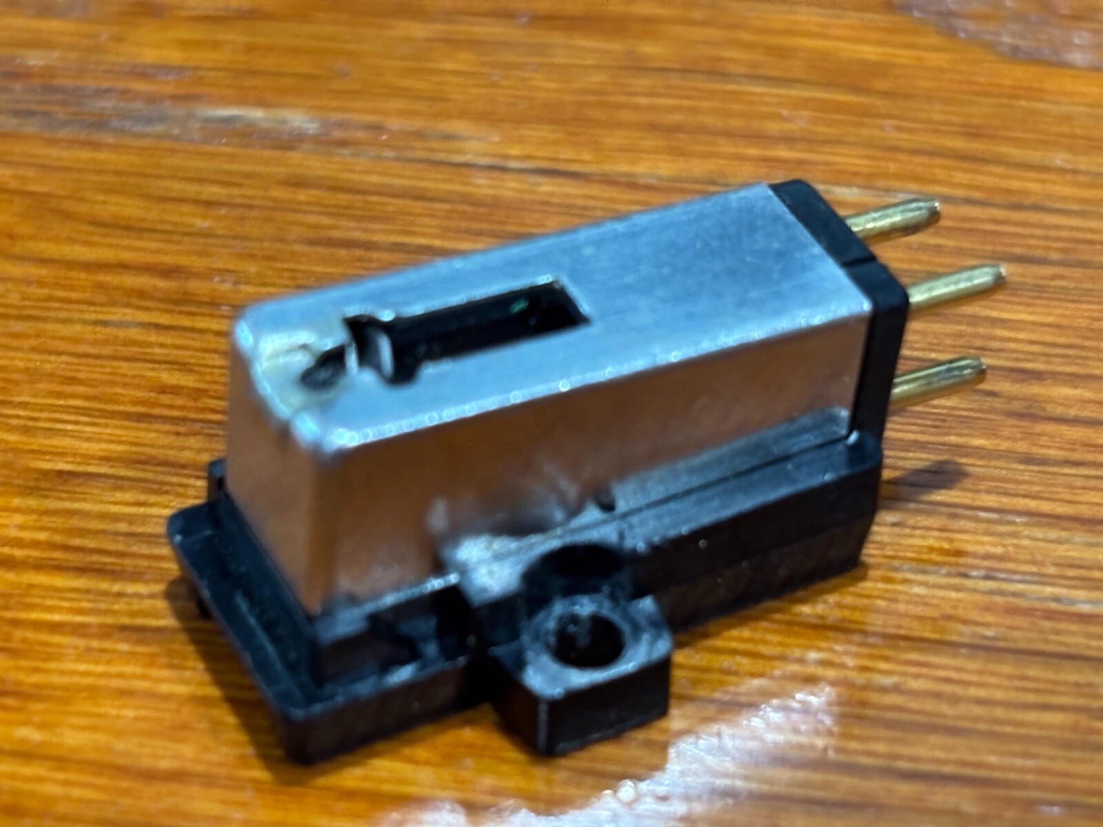 Unbranded Std.-Mount Cart. – Needs A Stylus (Continuity Tested Good)