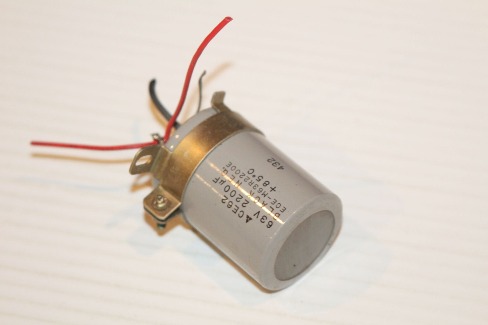 Vintage Realistic STA-80 Receiver Amp – OEM Filter Capacitor 63v 2200uf #CE62