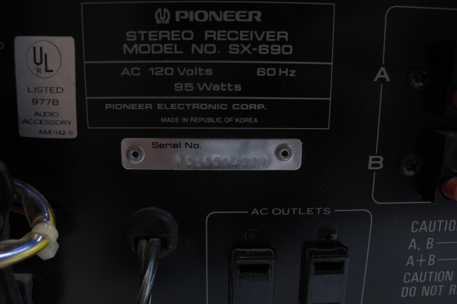 Pioneer SX-690 Stereo Receiver Amplifier AM/FM Tuner Phono Inputs Vintage 1970’s