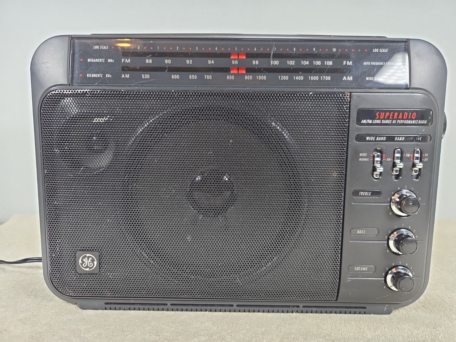 GE Superadio 7-2887A Am/Fm Wide Band Radio Long Range Hi Performance Super Radio