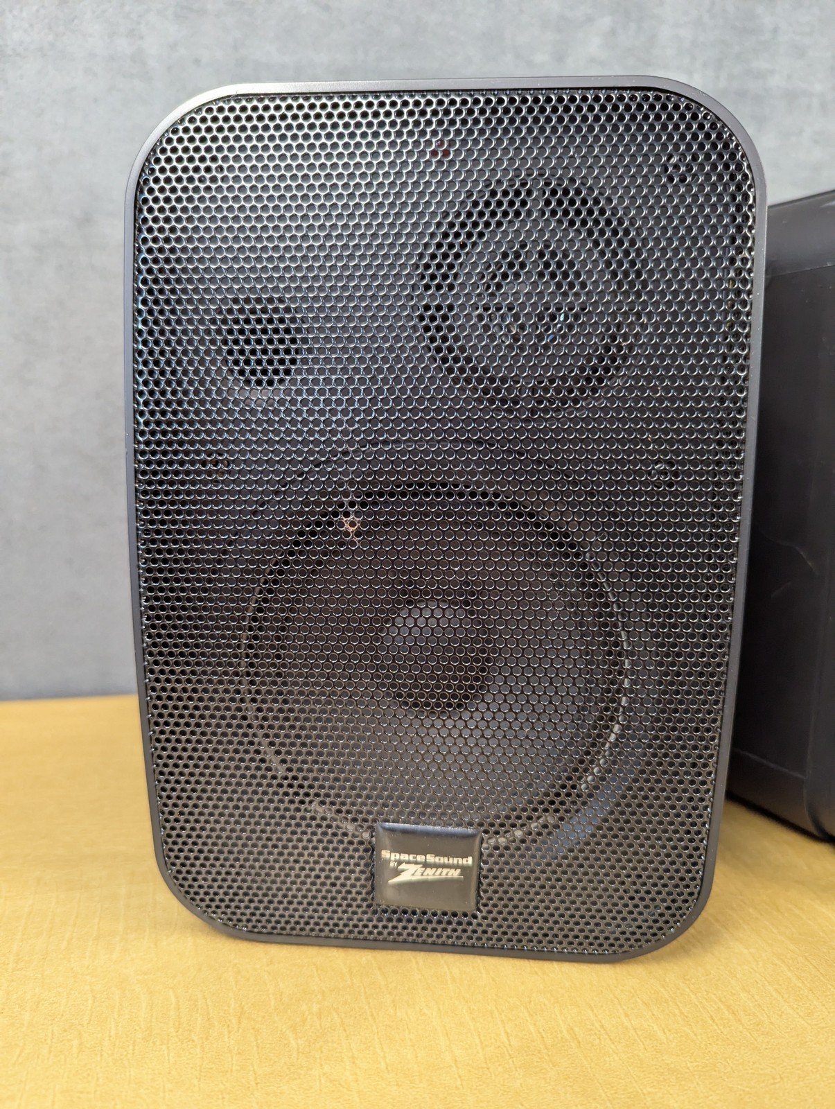Vintage Zenith SpaceSound Speakers Pair CLV-A900R Adjustable Bass Mono Stereo