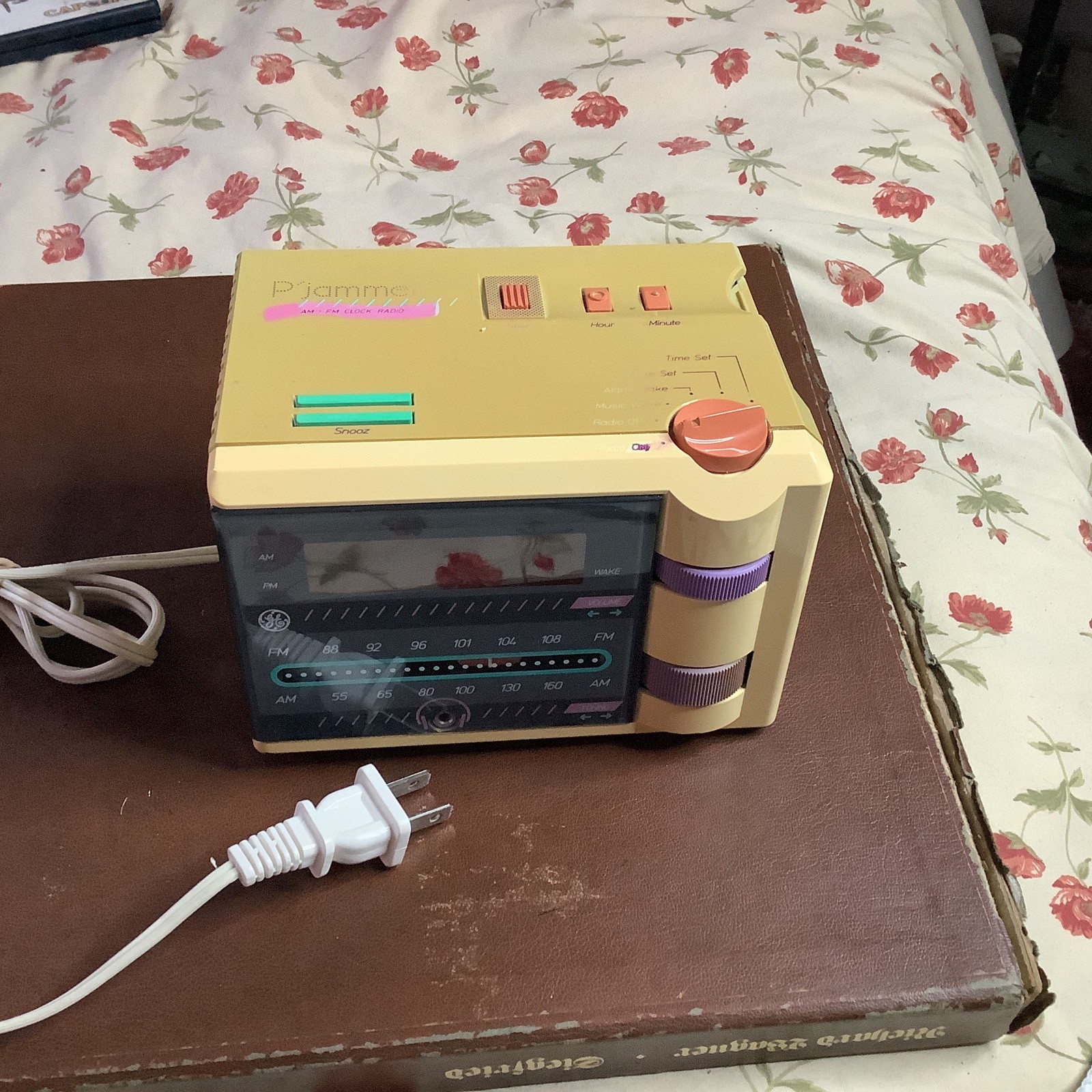 [RARE] VTG 90,S GE P’JAMMER AM-FM CLOCK RADIO ALARM MODEL7-4607WHA SCARCE