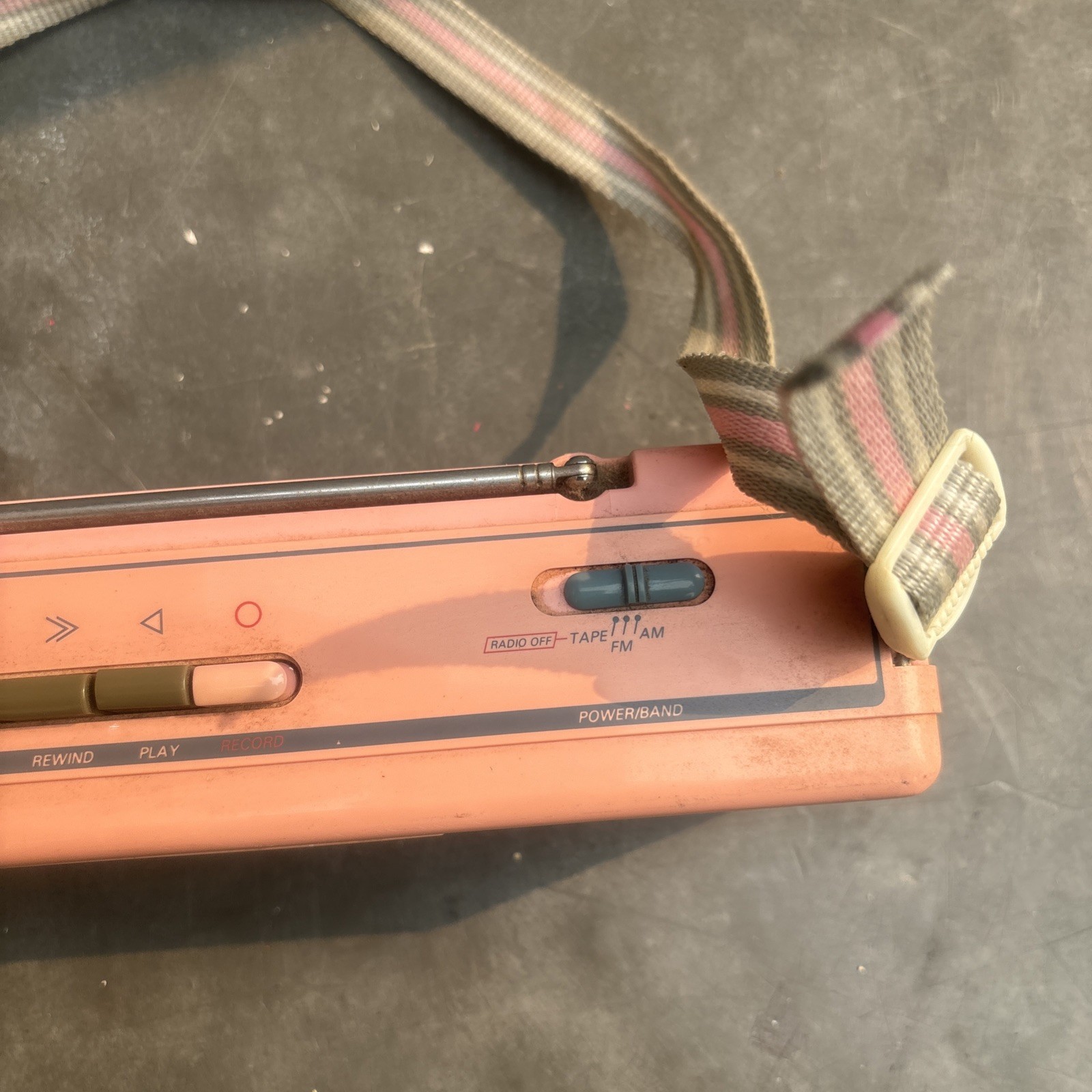 Rare 80s Color Tunes Sound Design Pink 4617 Radio Cassette Boombox Works w/Strap