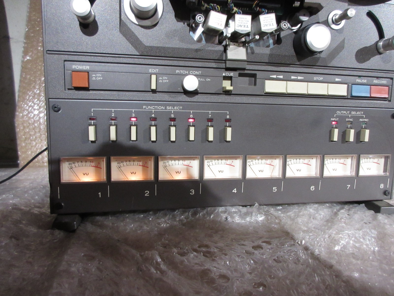 Tascam 38 1/2″ Reel to Reel 15ips 8 Track Recorder
