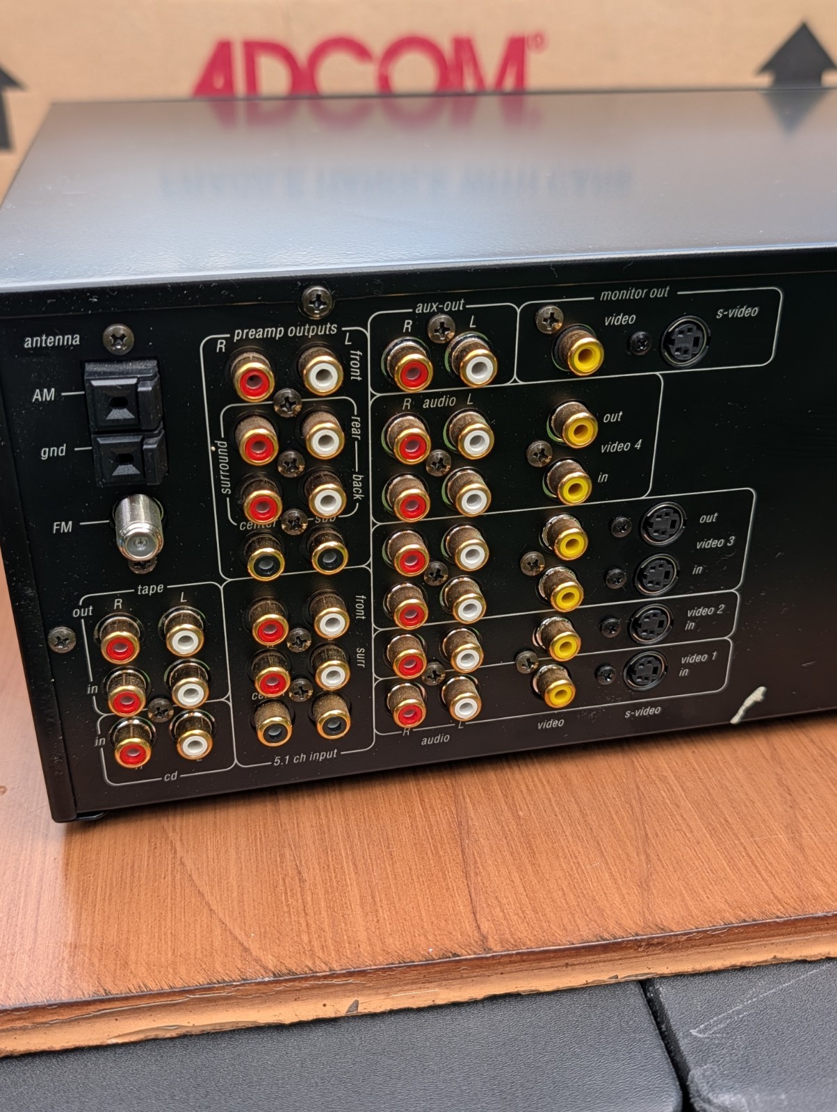 ADCOM GTP-830 Surround Sound Processor Preamplifier 120/240v W/Remote And Box