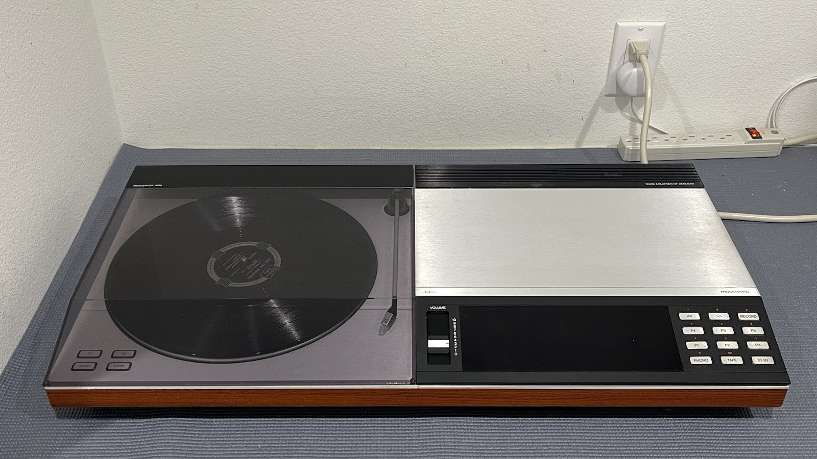 Bang & Olufsen Beocenter 7000 Type 1803 All-In-One Stereo System w/ Remote, Read