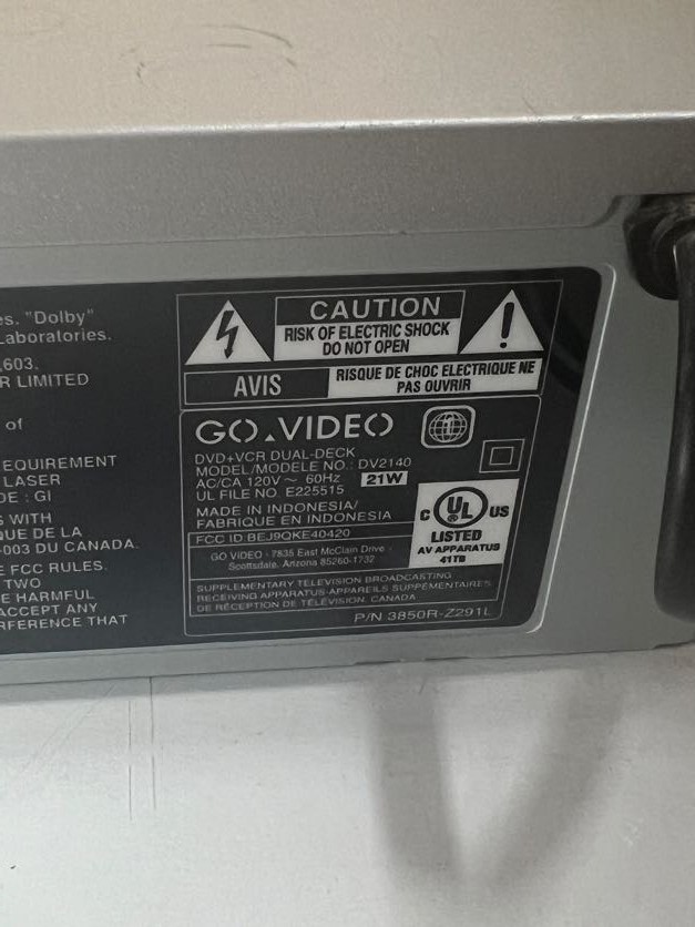 GO VIDEO DV2140 4 HEAD HI FI VHS VCR / DVD PLAYER – FOR PARTS OR REPAIR