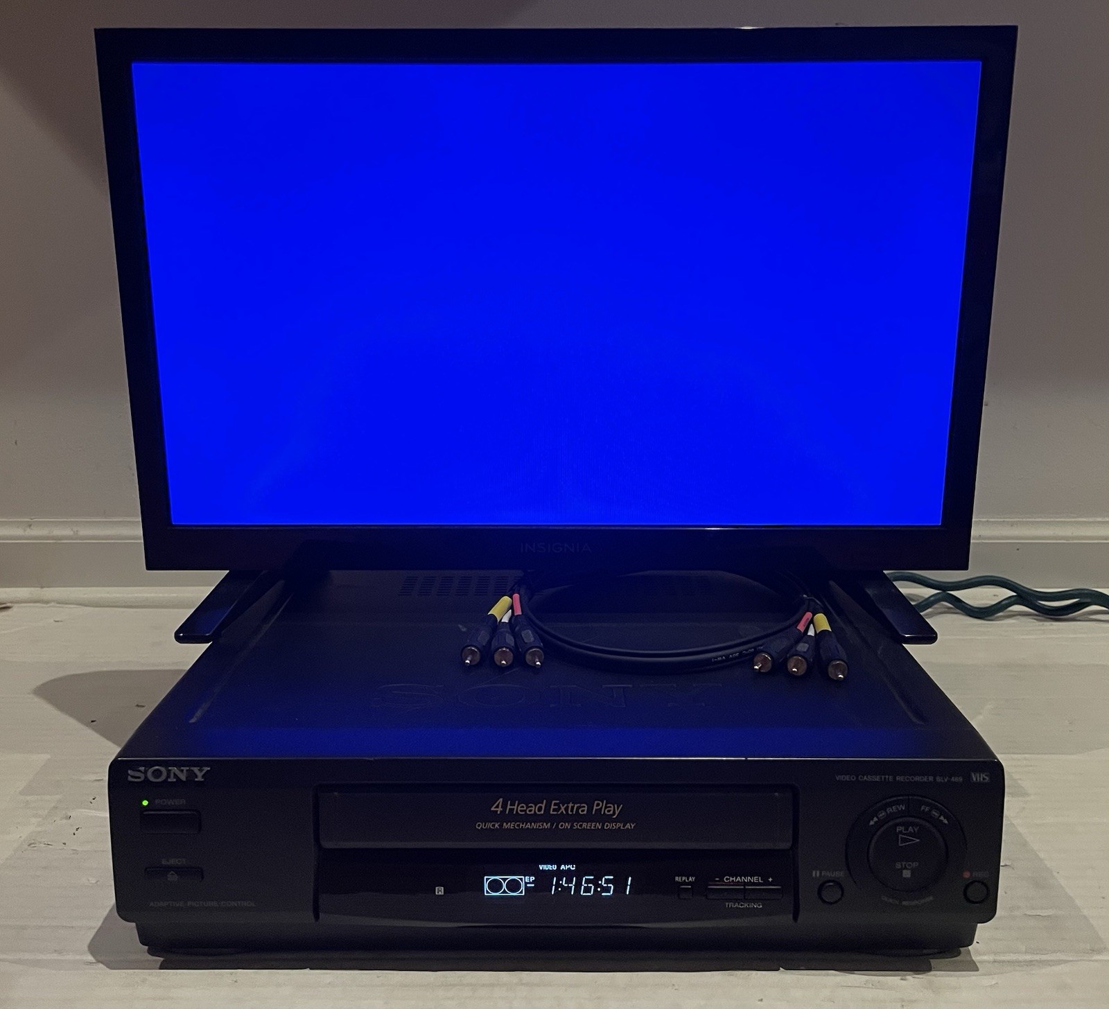 Sony SLV-469 VHS Player Recorder 4 Head Stereo VCR & Cable Tested Working *READ*