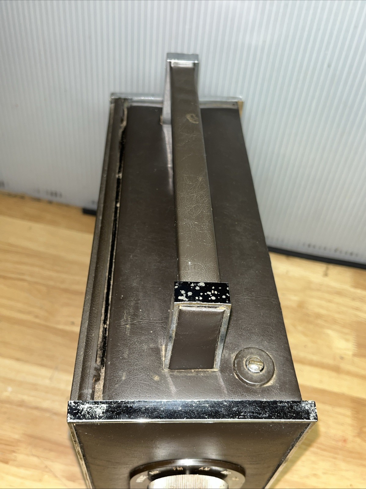 Vintage Soundesign Six Band Radio Model 2660B – Works But No Antenna