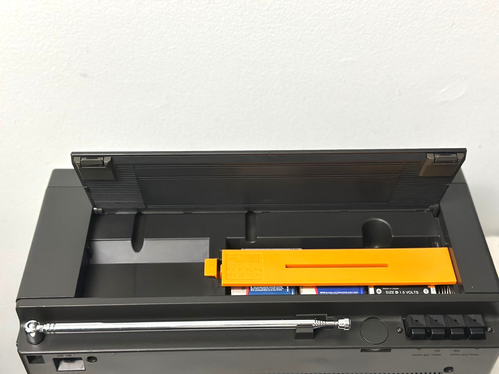 SONY 5BAND FM/AM/SW1-3 Receiver, Model No ICF-6700W, Tested/Works.