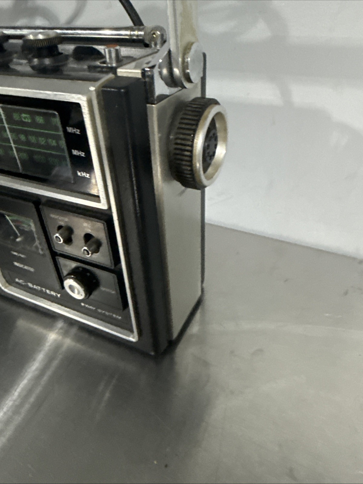 Vtg Panasonic RF-1080 AM/FM PSB 3-Band AC Portable Radio Black Tested Works