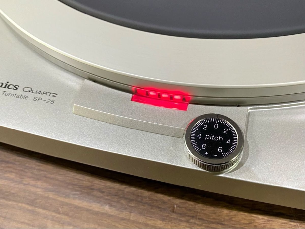Technics SP-25 Turntable Quartz PLL DD Maintained and in very good condition