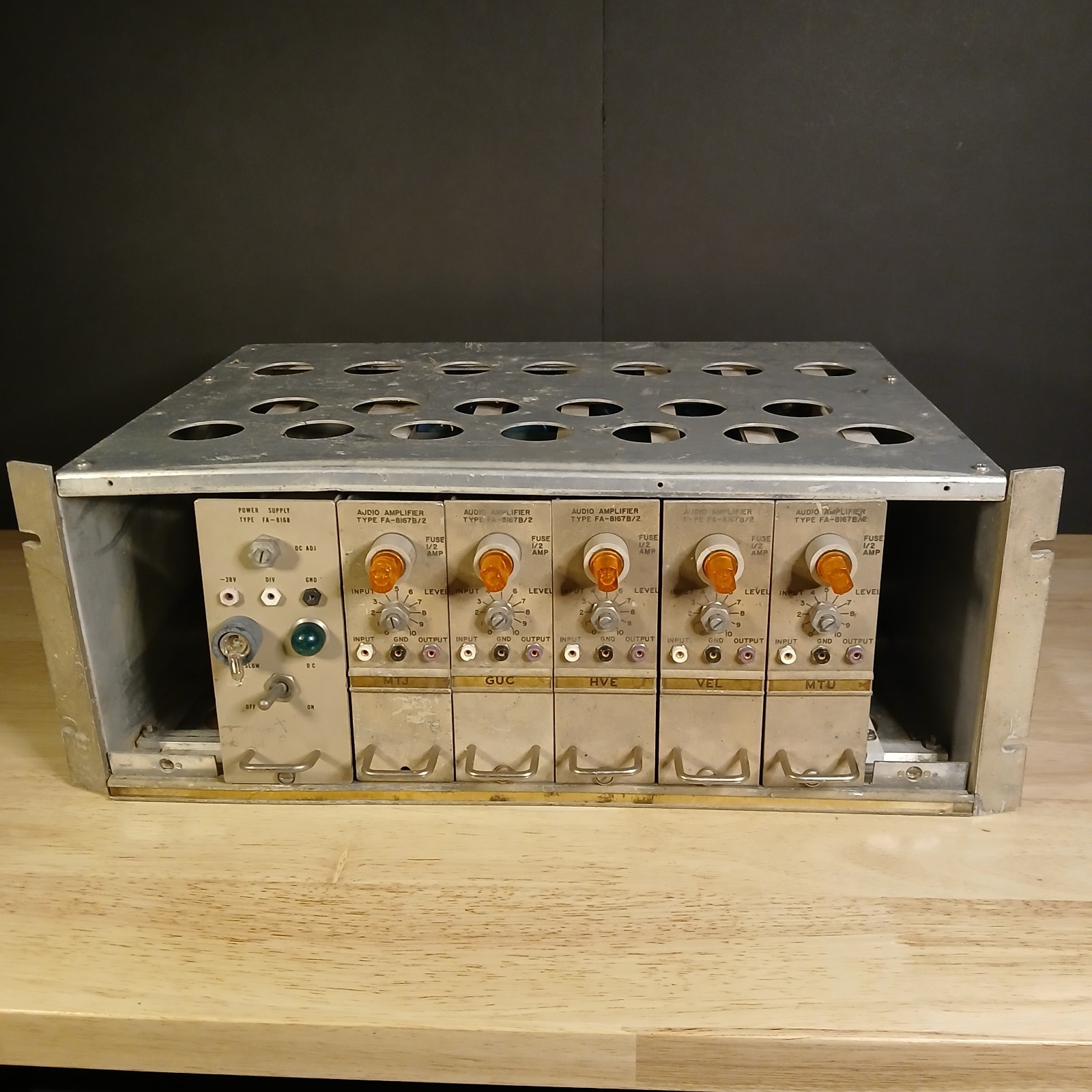 Vintage 6 Channel Regulating Audio Amplifier – Type FA-8167B ASC Systems