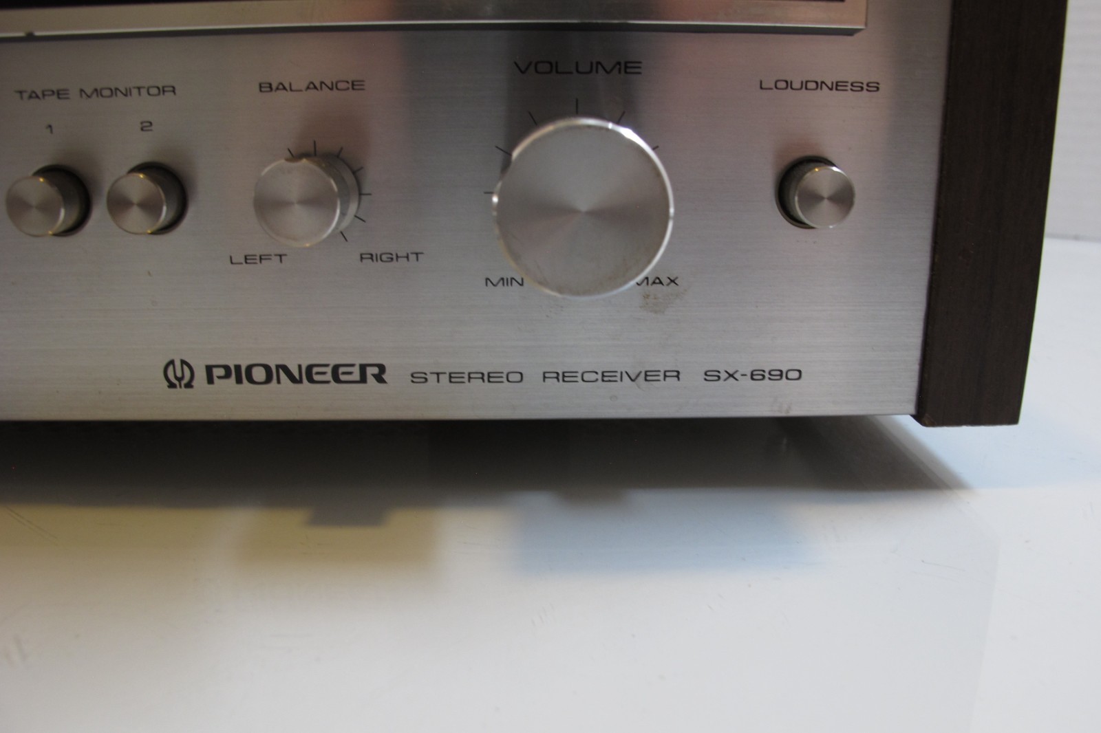 Pioneer SX-690 Stereo Receiver Amplifier AM/FM Tuner Phono Inputs Vintage 1970’s