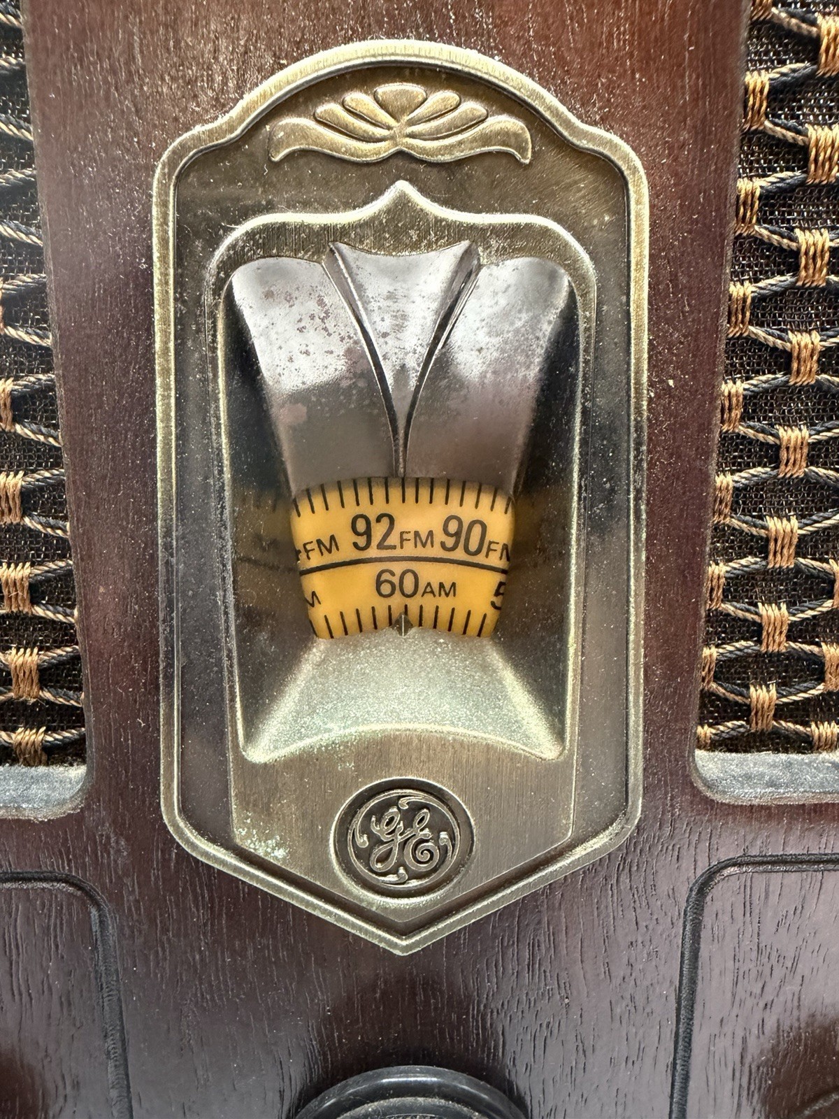 Vintage General Electric Model 7-4100JA Cathedral AM/FM Radio Reproduction Works