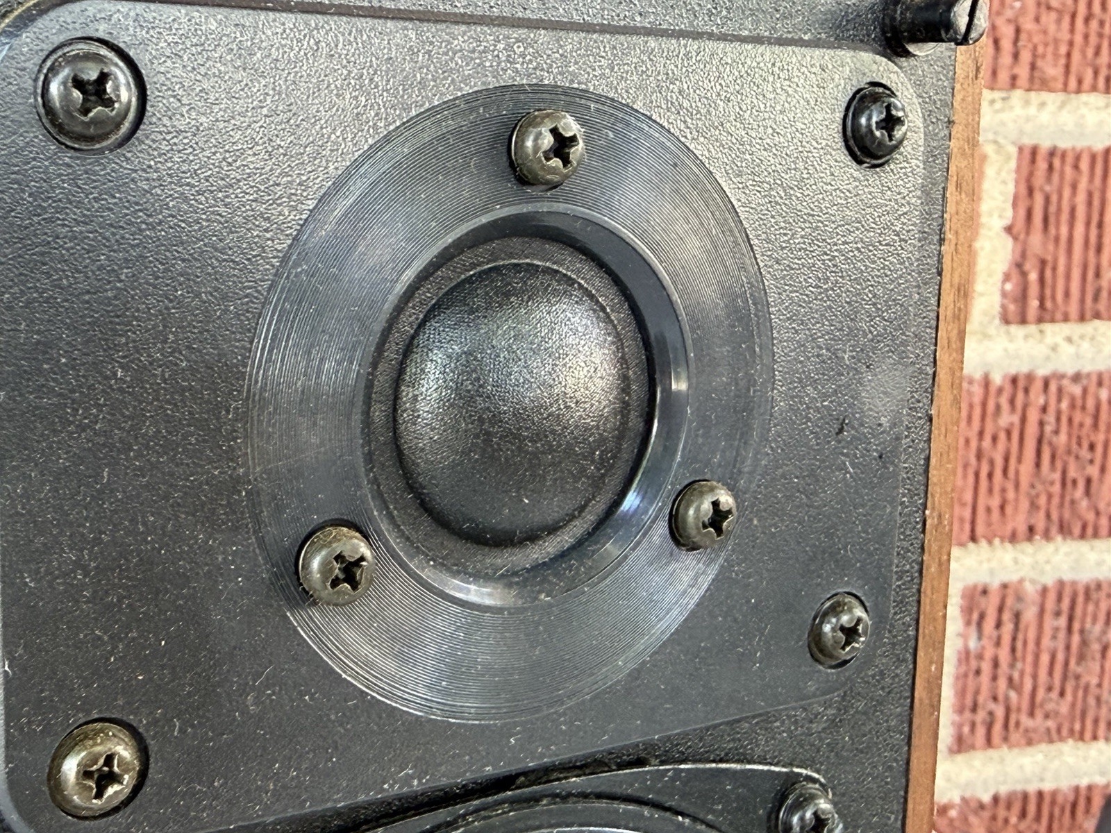 SINGLE Vintage Realistic Minimus-7W Walnut Speaker (40 Watt @ 8Ohms) 40-2039B