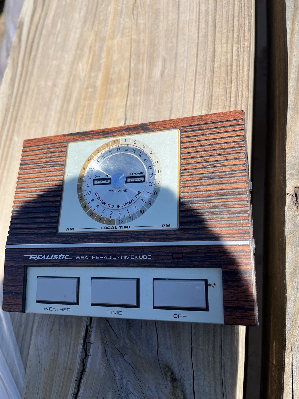 Realistic Weatheradio TimeKube Receiver Coordinated Universal