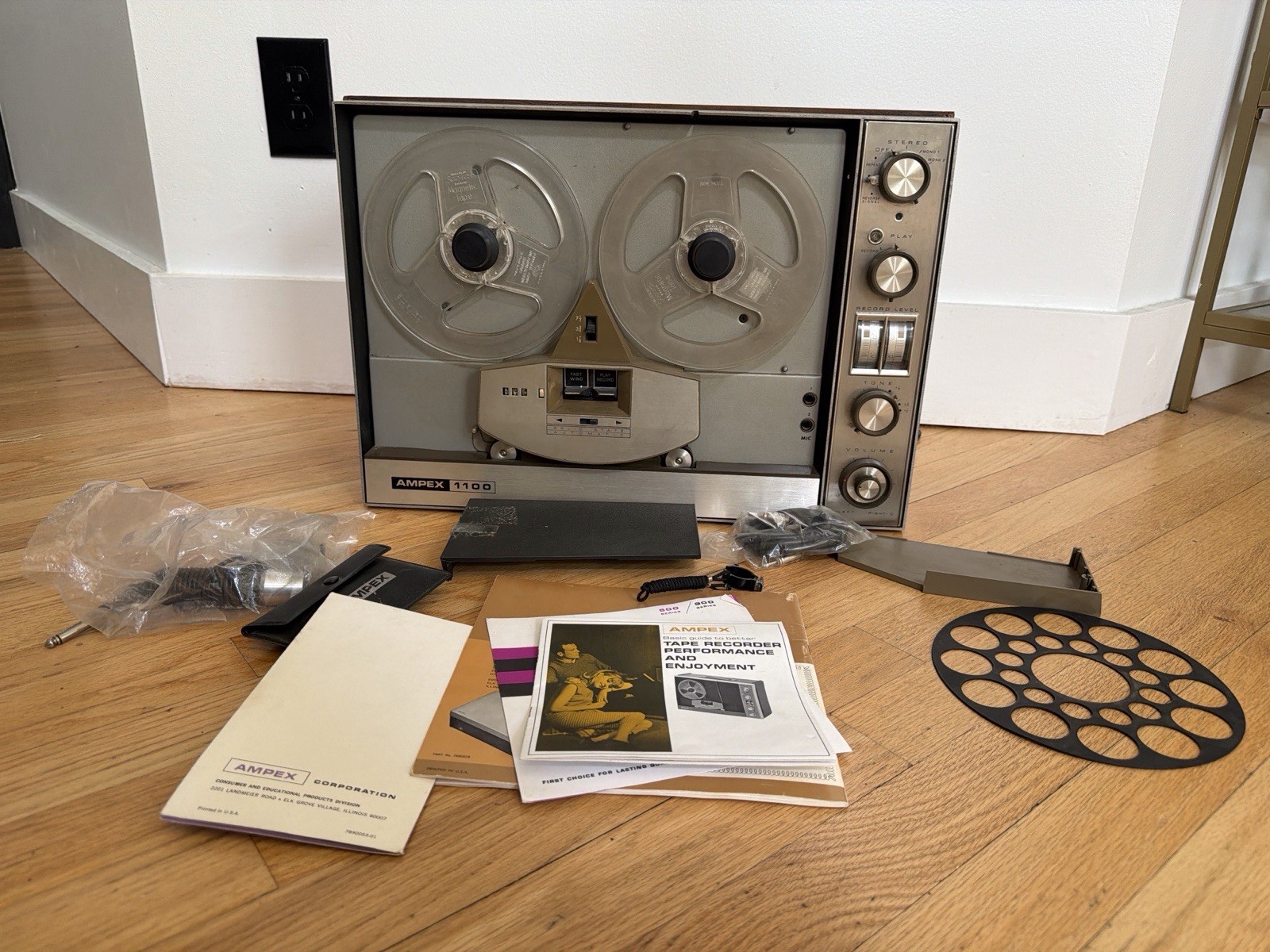 VTG Ampex 1100 Reel to Reel Tape Recorder – Powers On – Parts/Repair w/ Manuals