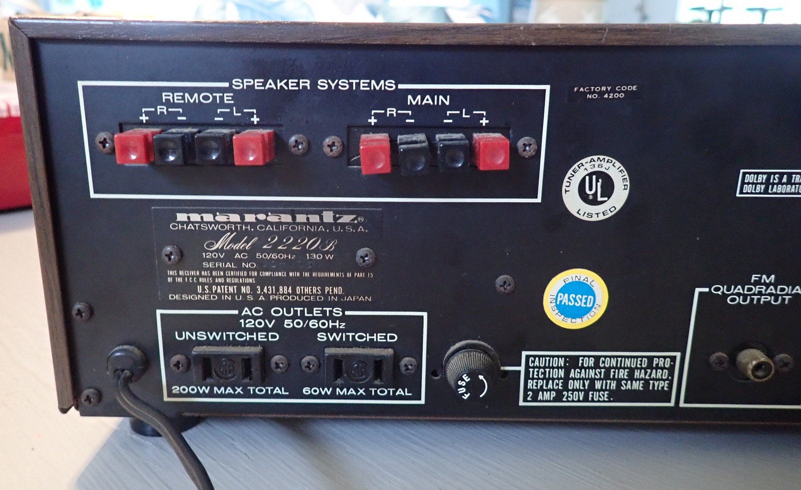 Vintage Marantz Model 2220B Stereo Receiver with Owner’s Manual in Exc Condition