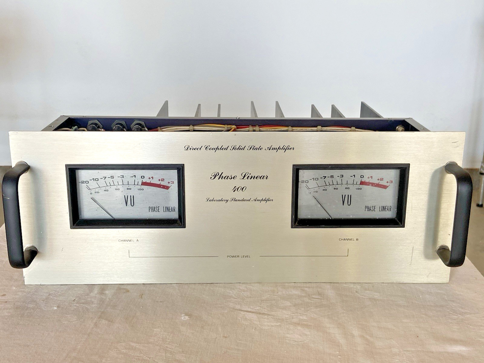 Phase Linear 400 Amplifier – w/120/240v Transformer – Works Well