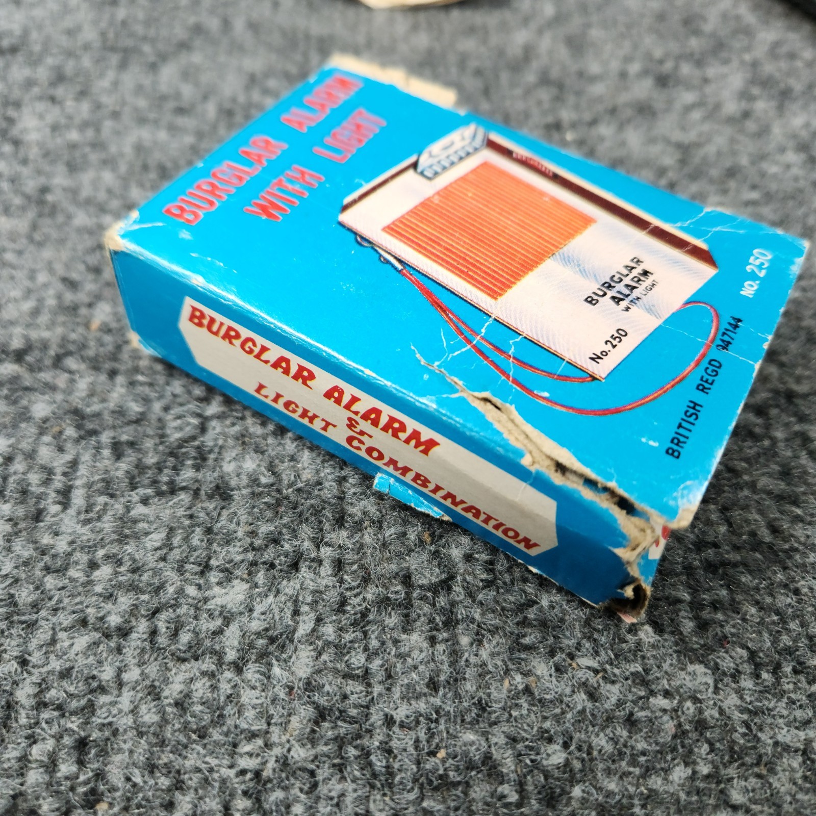 Vintage S.O.S. Buzzer Burglar Alarm No. 250 Travel Pull Pin Light Box Manual CIB