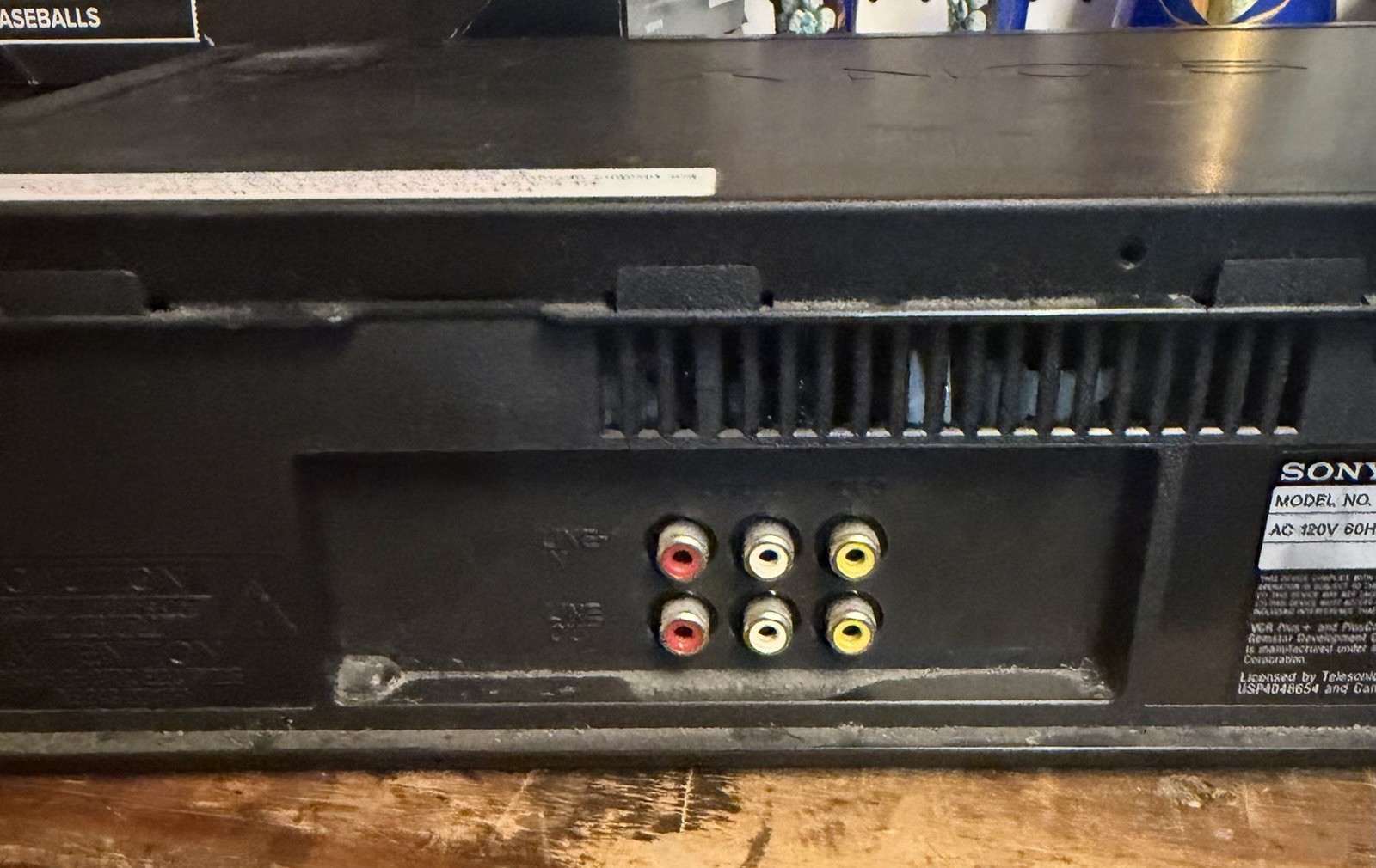 Sony SLV-N71 VHS VCR Hi-Fi Stereo 4-Head Video Cassette Recorder w/ Remote