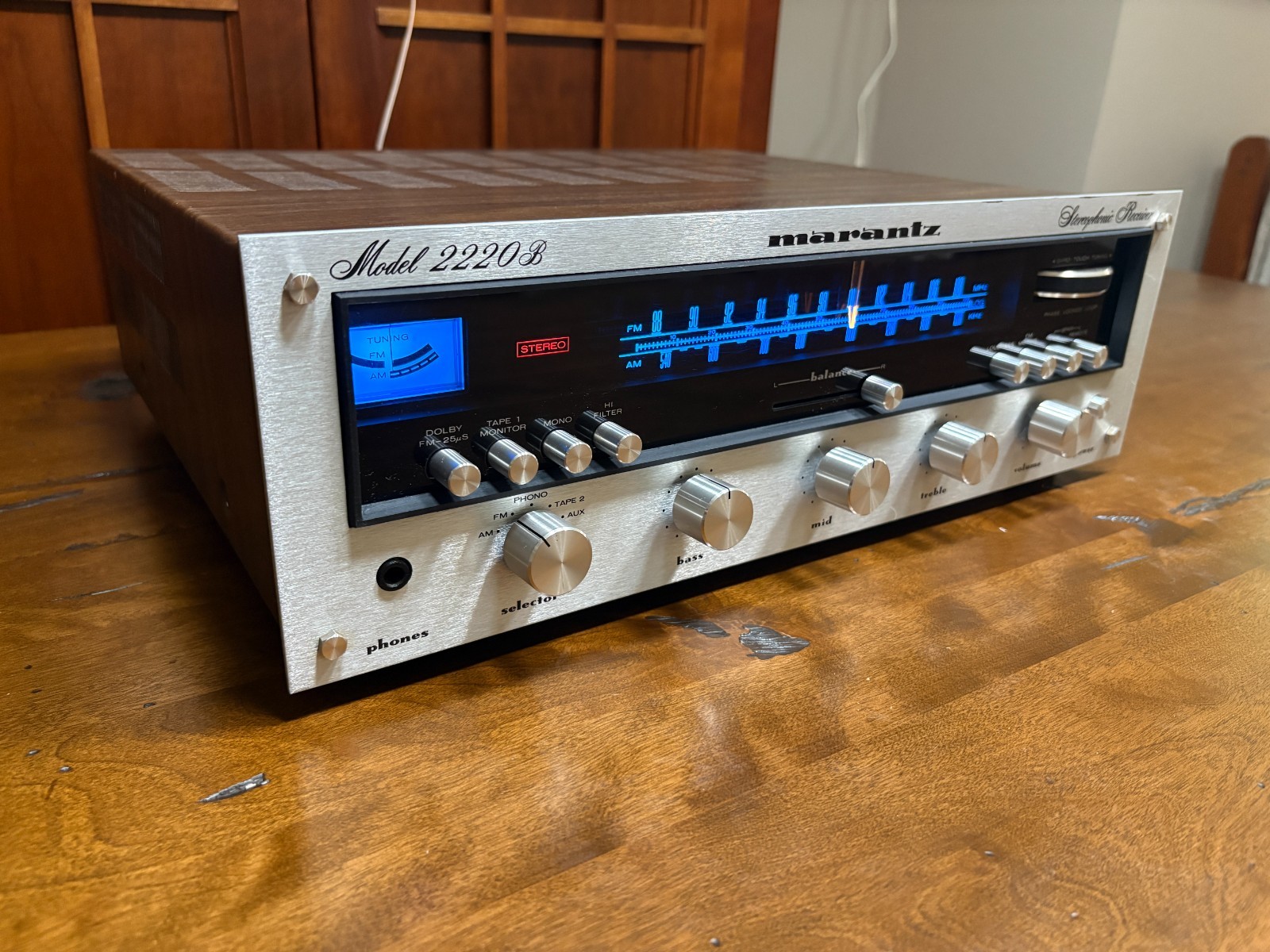 Marantz 2220B Stereo Receiver – Serviced – See Listing