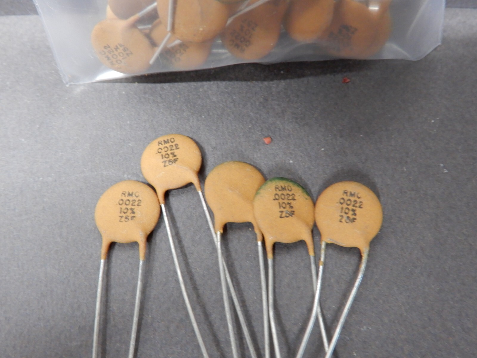 RMC .0022uf Ceramic Disc Capacitors 0.42″ Dia. Qty 50 NOS Unknown Voltage Z5F