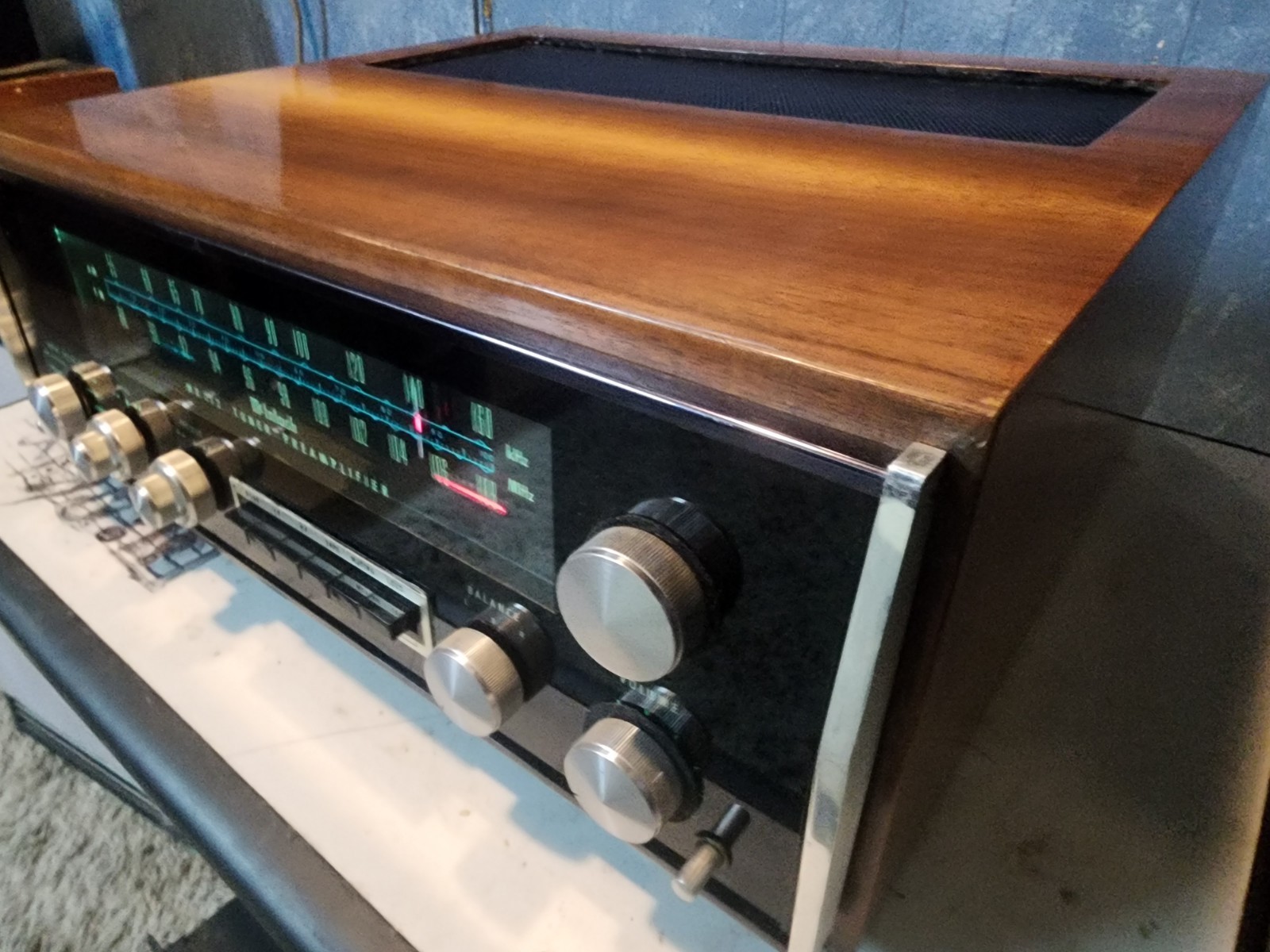 McIntosh MX112 Flawless.AM/FM Stereo Preamplifier 100% working