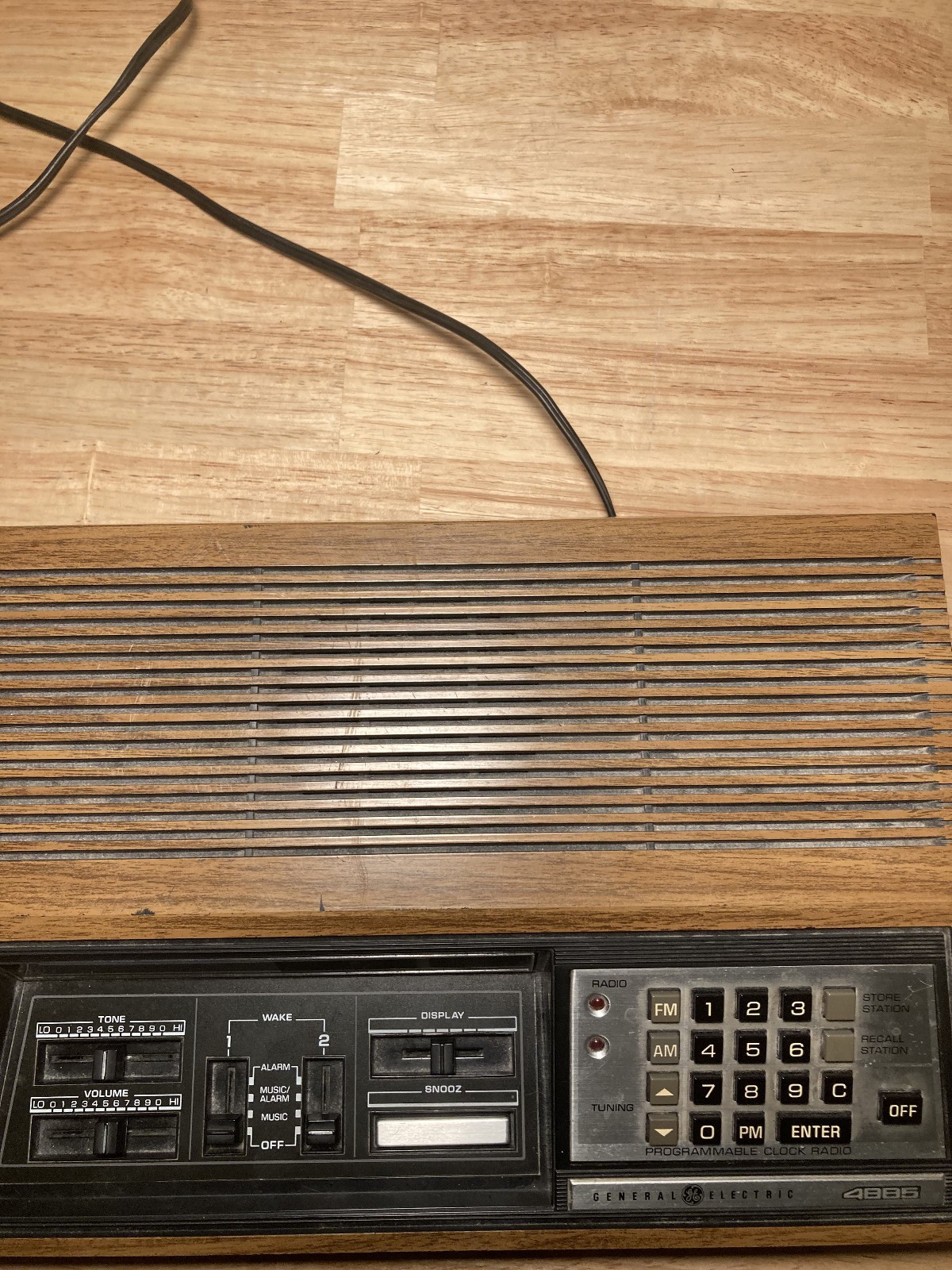 1979 General Electric 7-4885B Programmable Alarm Clock Radio Tested Working