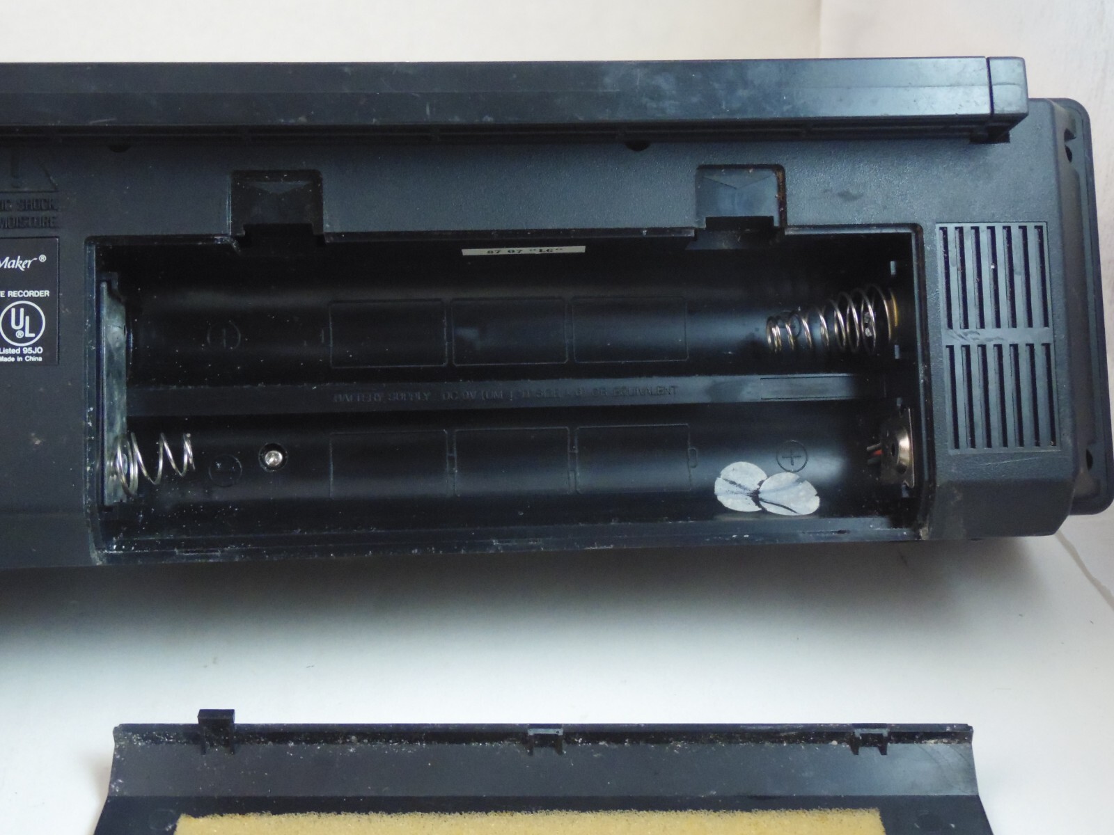 Old School Vintage Portable “Rhapsody” Song Maker AM-FM, Radio A/C or Battery