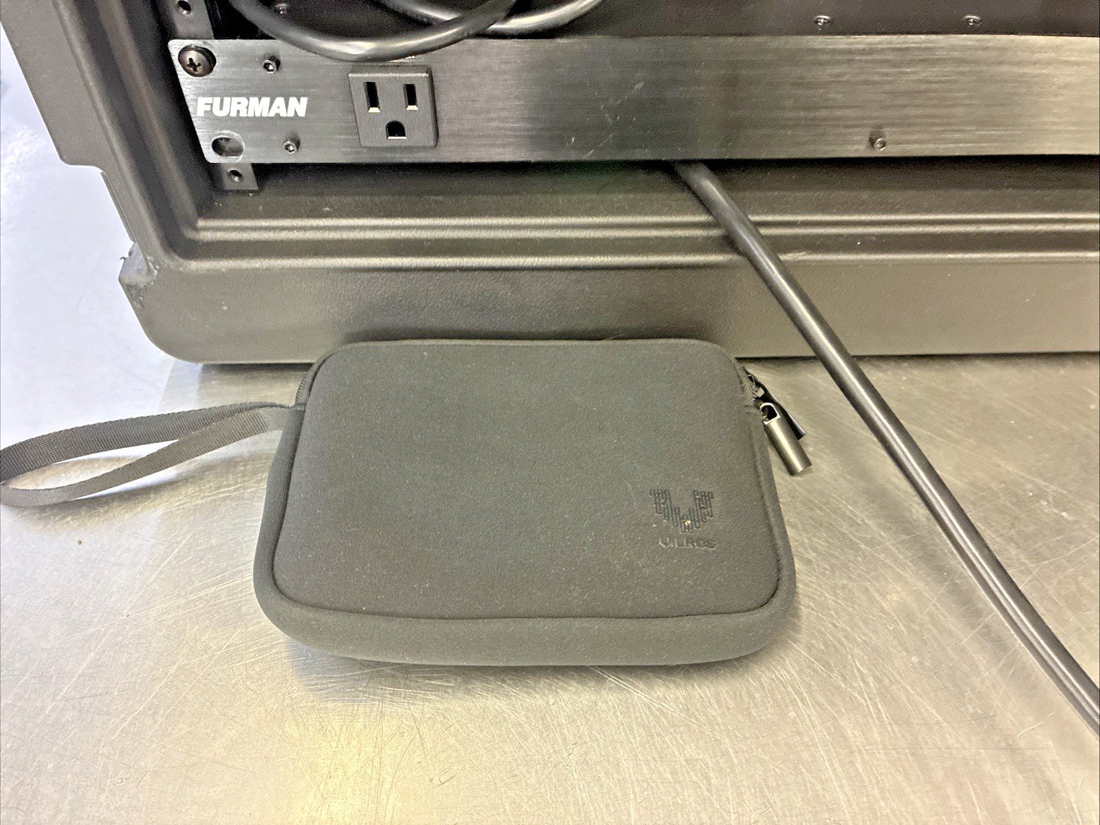 TWO MOTOROLA RADIUS CM300D N SKB CARRY CASE (CJL006168)