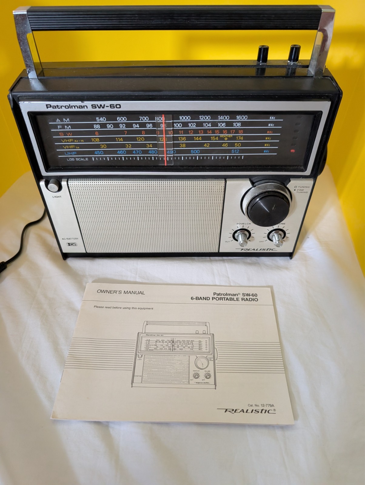 Realistic Patrolman 60 12-779A AM FM SW UHF 6 Band Radio TESTED