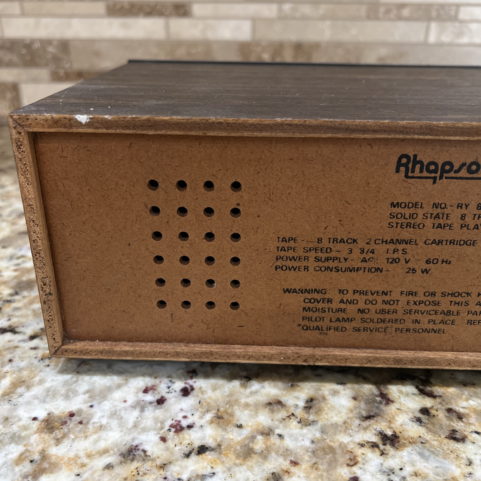 RHAPSODY MODEL NO. RY-834 VINTAGE 8-TRACK PLAYER UNTESTED IT TURNS ON FREE SHIP