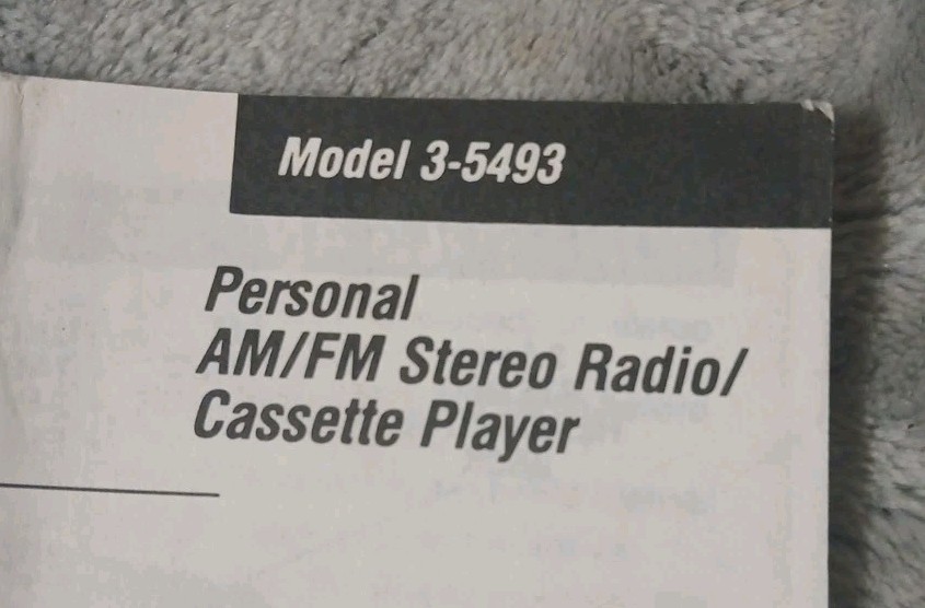 GE Personal Cassette Player Model 3-5493 Use And Care Guide Manual